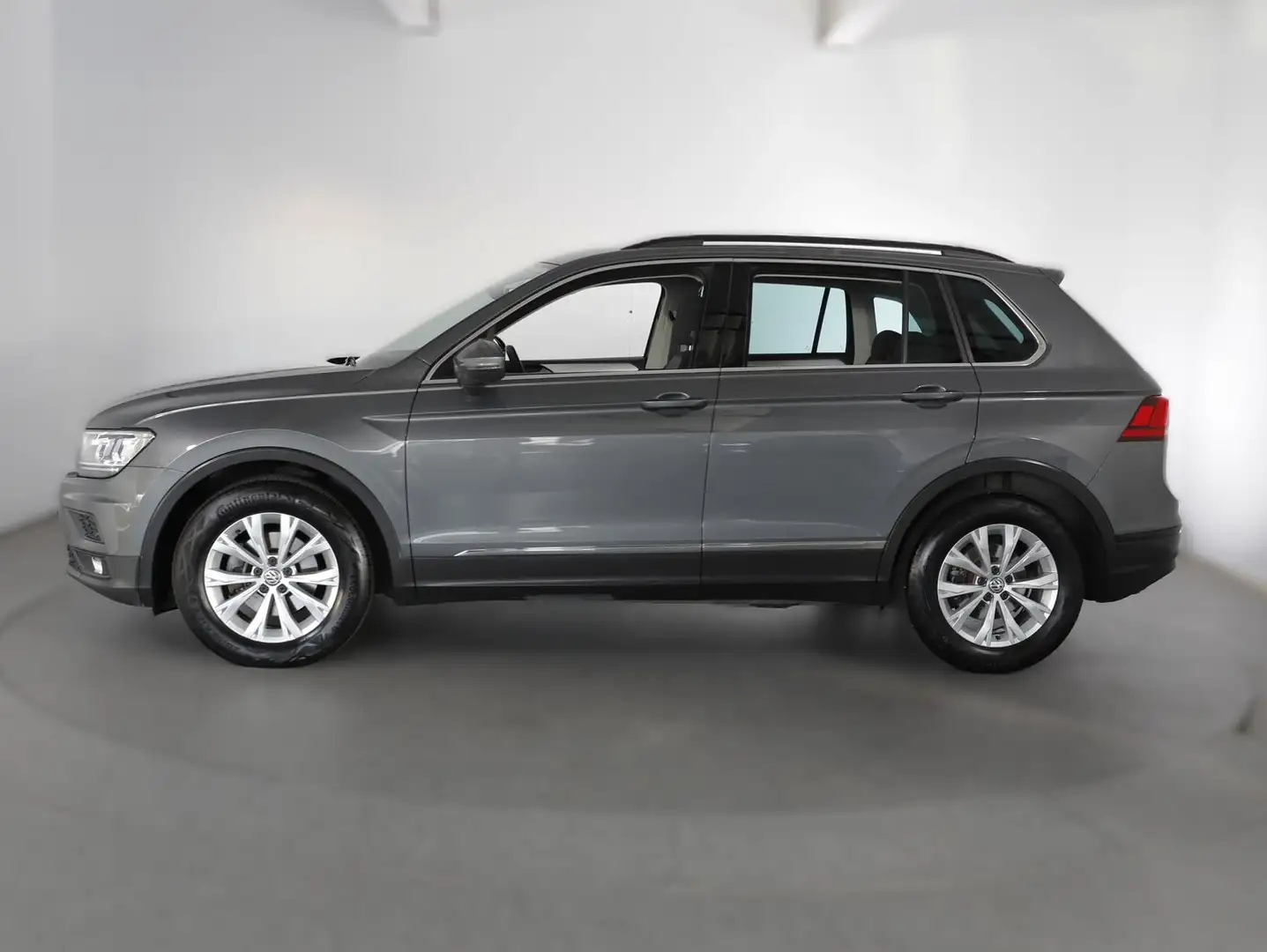 Volkswagen Tiguan Sky TDI SCR DSG Gris - 2