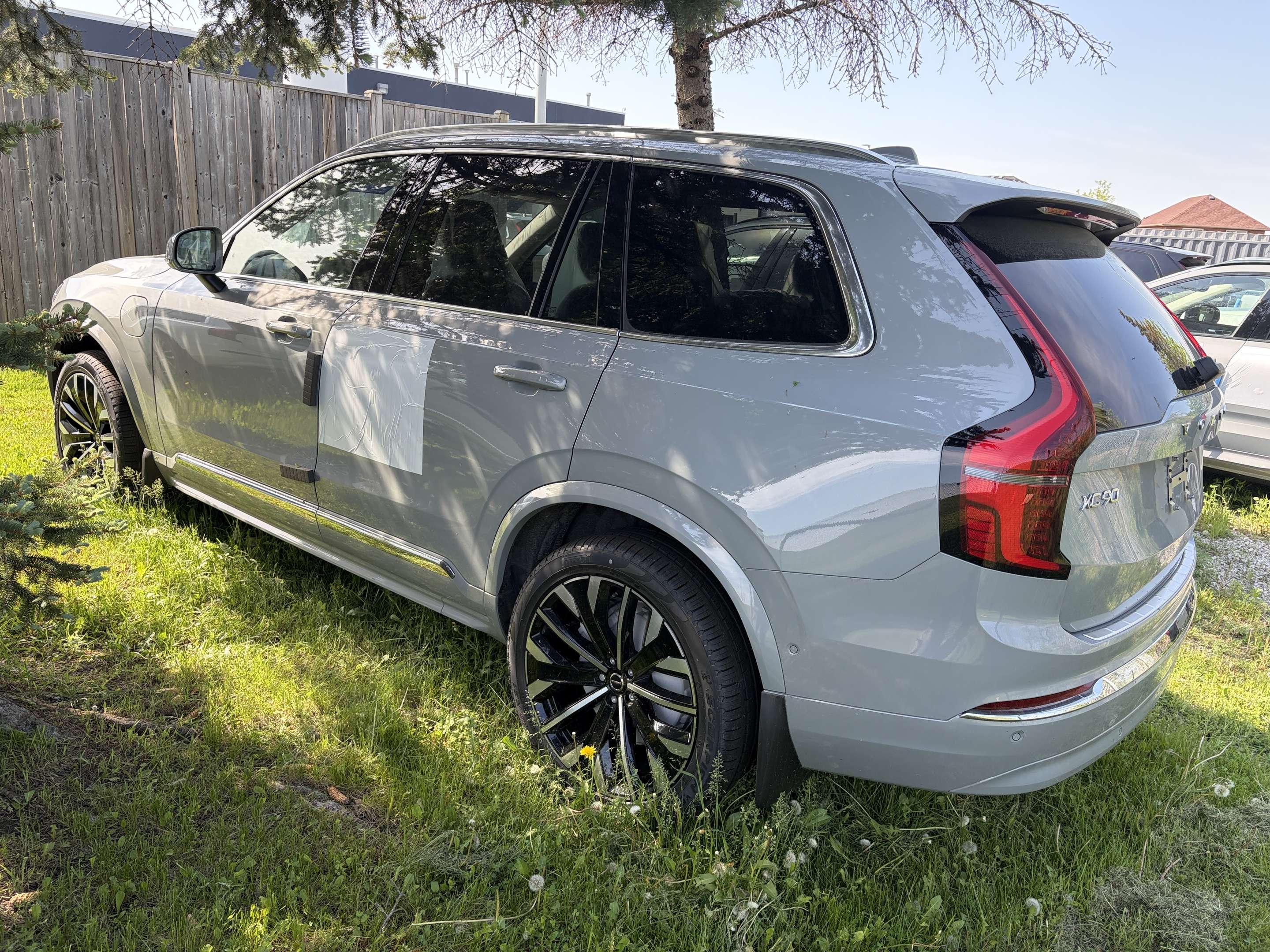 2026 Volvo XC90 T8 AWD Plus Bright Theme 7-Seater alt 2