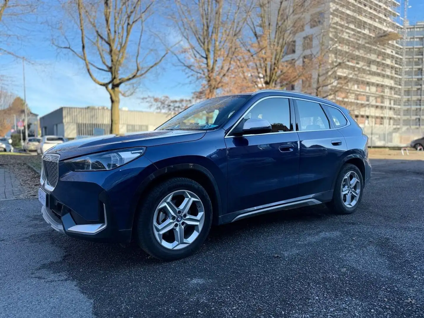 BMW iX1 I edrive 20 Blau - 1