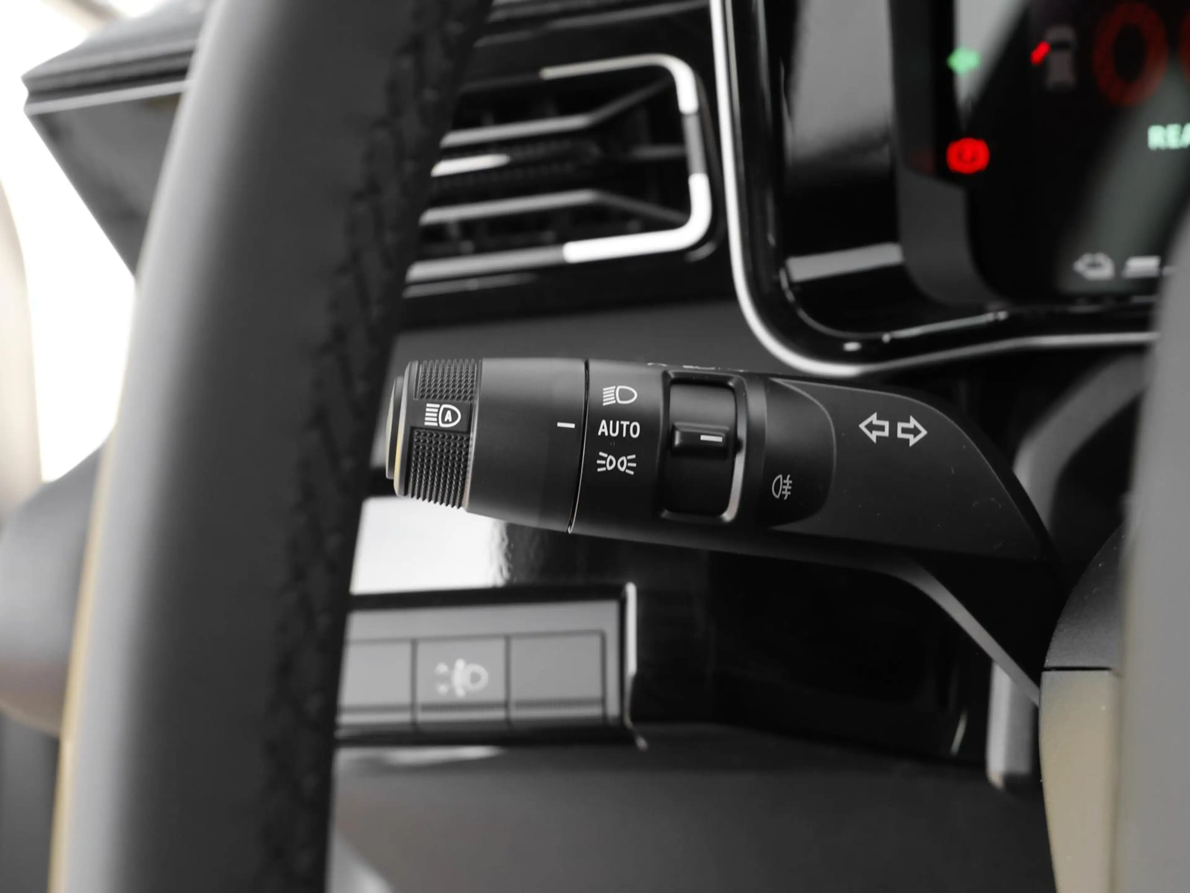 Renault R 5 5 E-Tech 100% elektr. Iconic Five 150 Comfort Ra — photo 13