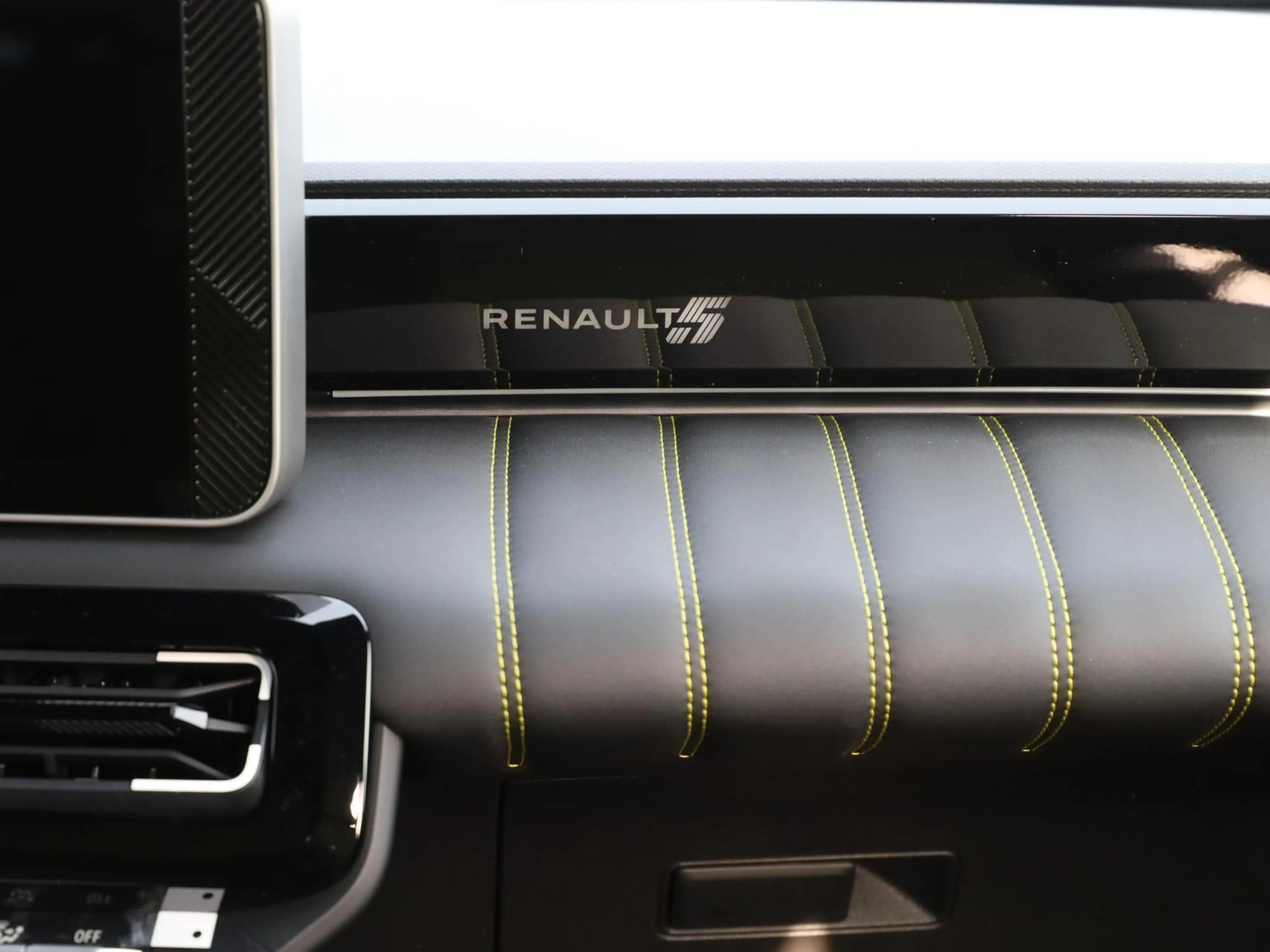 Renault R 5 5 E-Tech 100% elektr. Iconic Five 150 Comfort Ra — photo 11