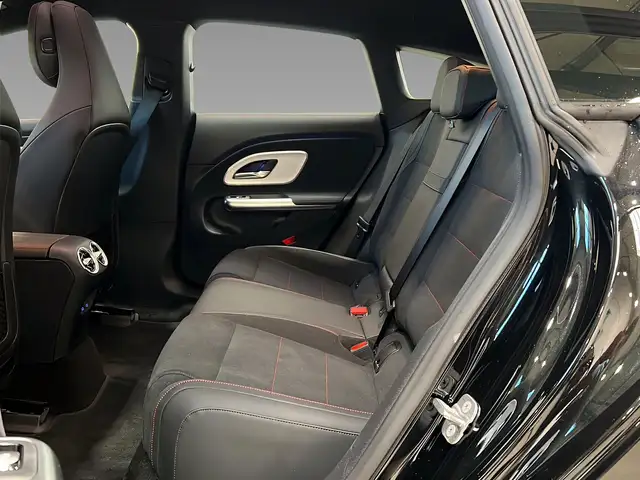 Mercedes-Benz 250 view 10