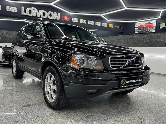 Volvo XC90 D5 Momentum Aut.*2-Besitz*5-Zylinder*Top-Aussta...
