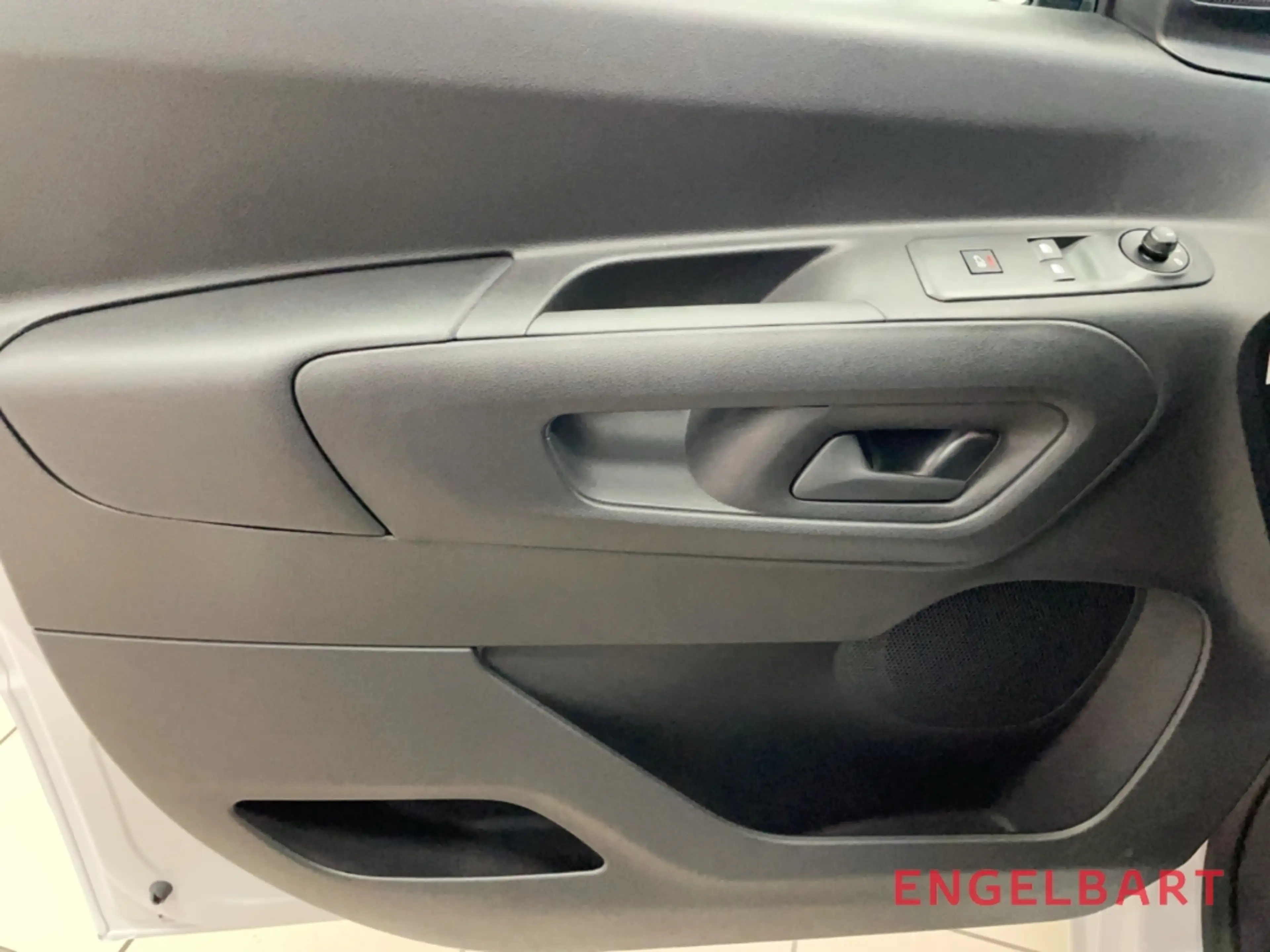 Toyota Proace City 1.5 D4D L2 Meister — photo 10