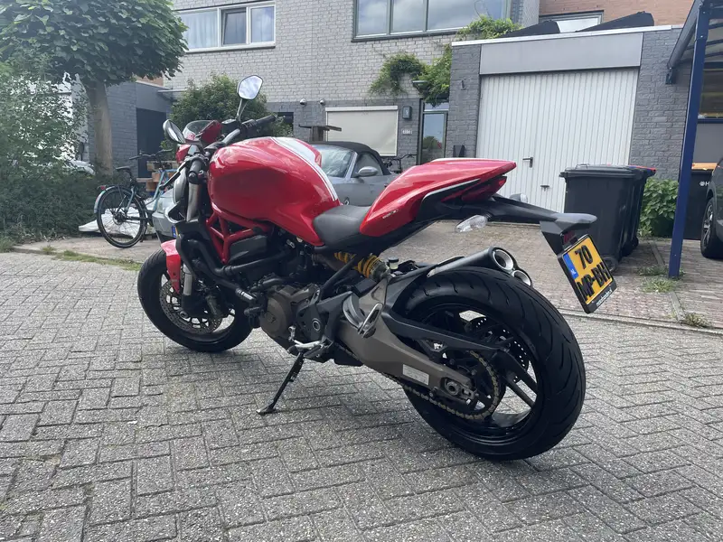 Ducati Monster 821 - foto 5