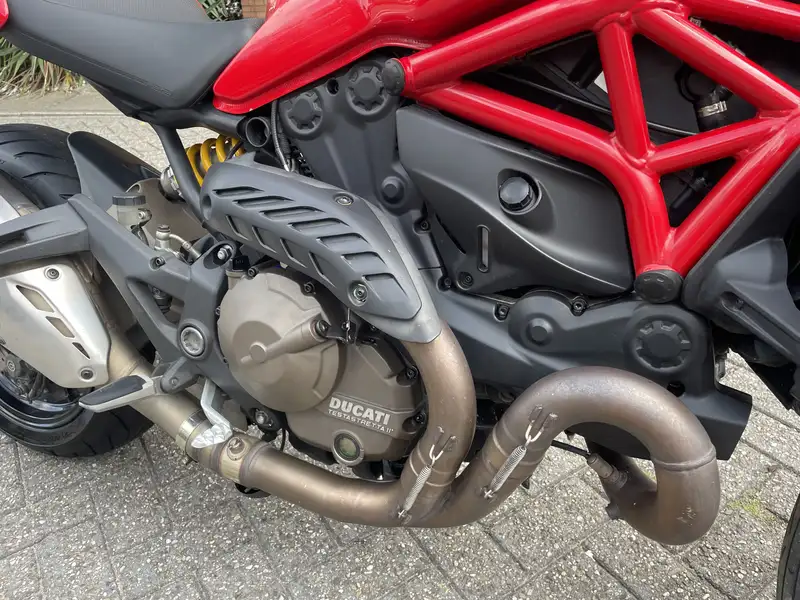 Ducati Monster 821 - foto 3