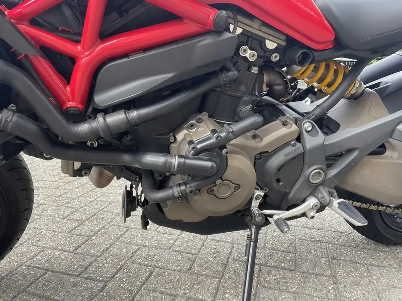 Ducati Monster 821 - foto 7