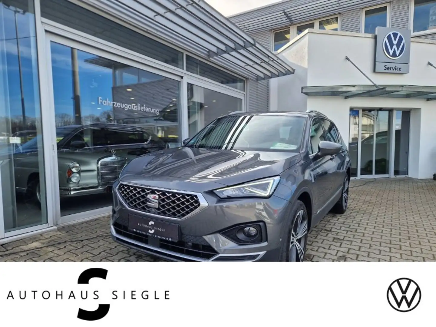 SEAT Tarraco 2.0 TDI Xcellence 4Drive AHK DCC Navi ACC LED Stan Grau - 1