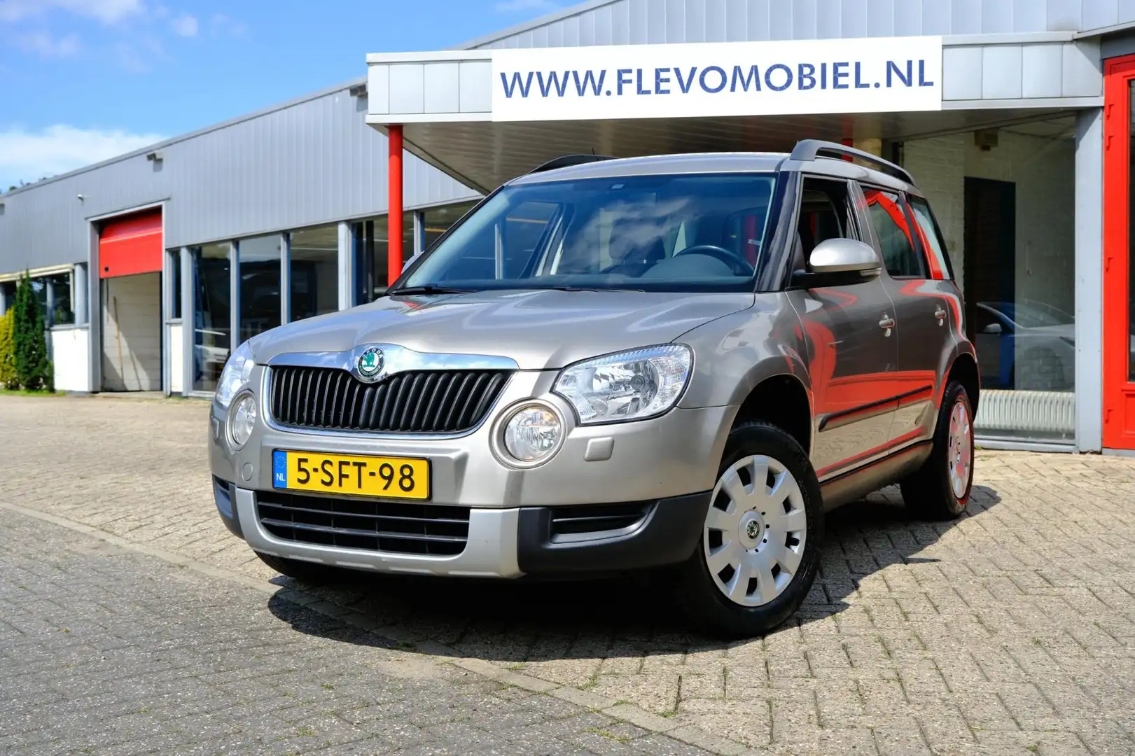 Skoda Yeti 1.2 TSI Sprint Airco|Cruise|1e Eigenaar! Beige - 1