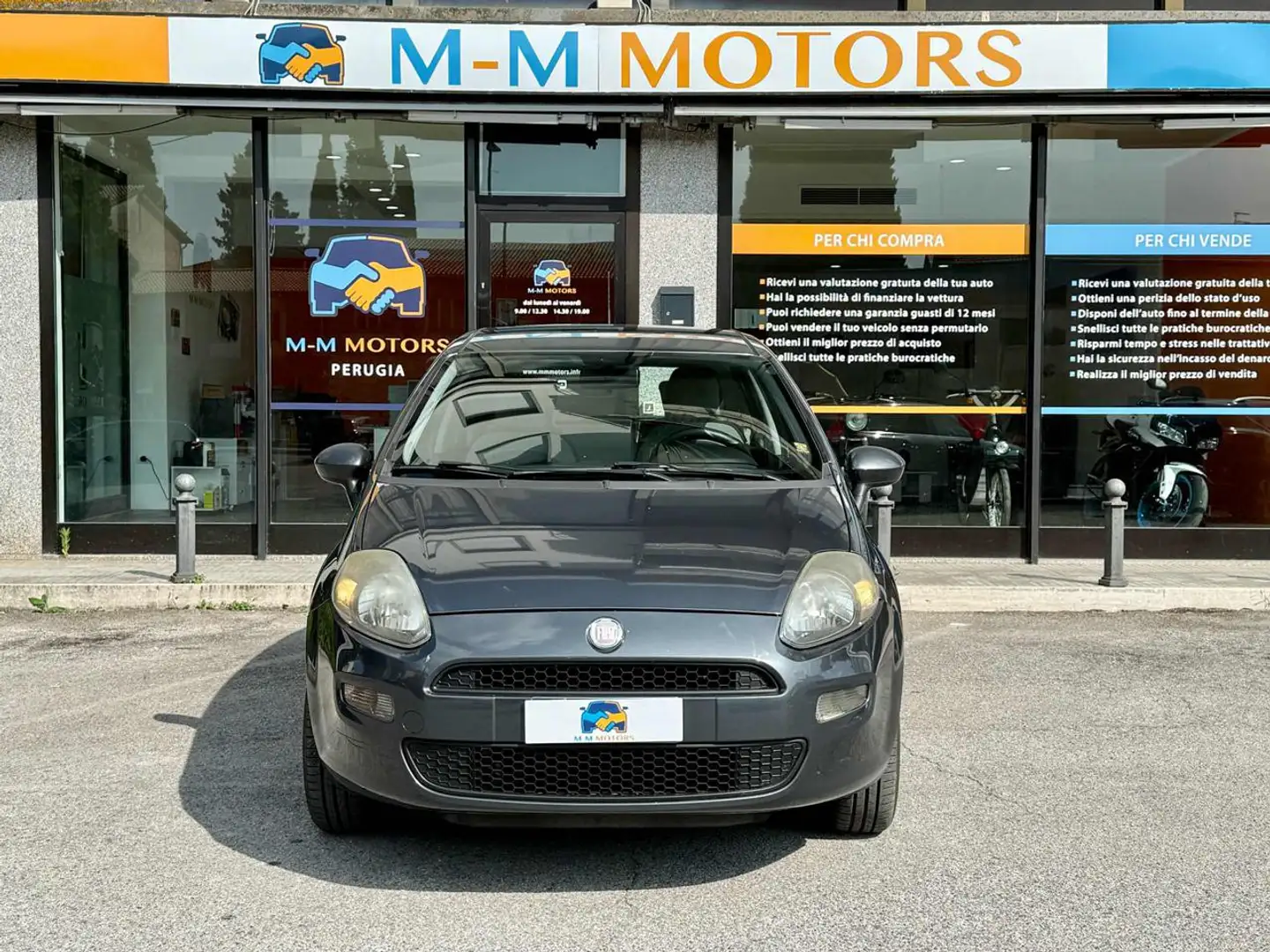 Fiat Punto 1.4 8V 5 porte Natural Power Easy Grijs - 2
