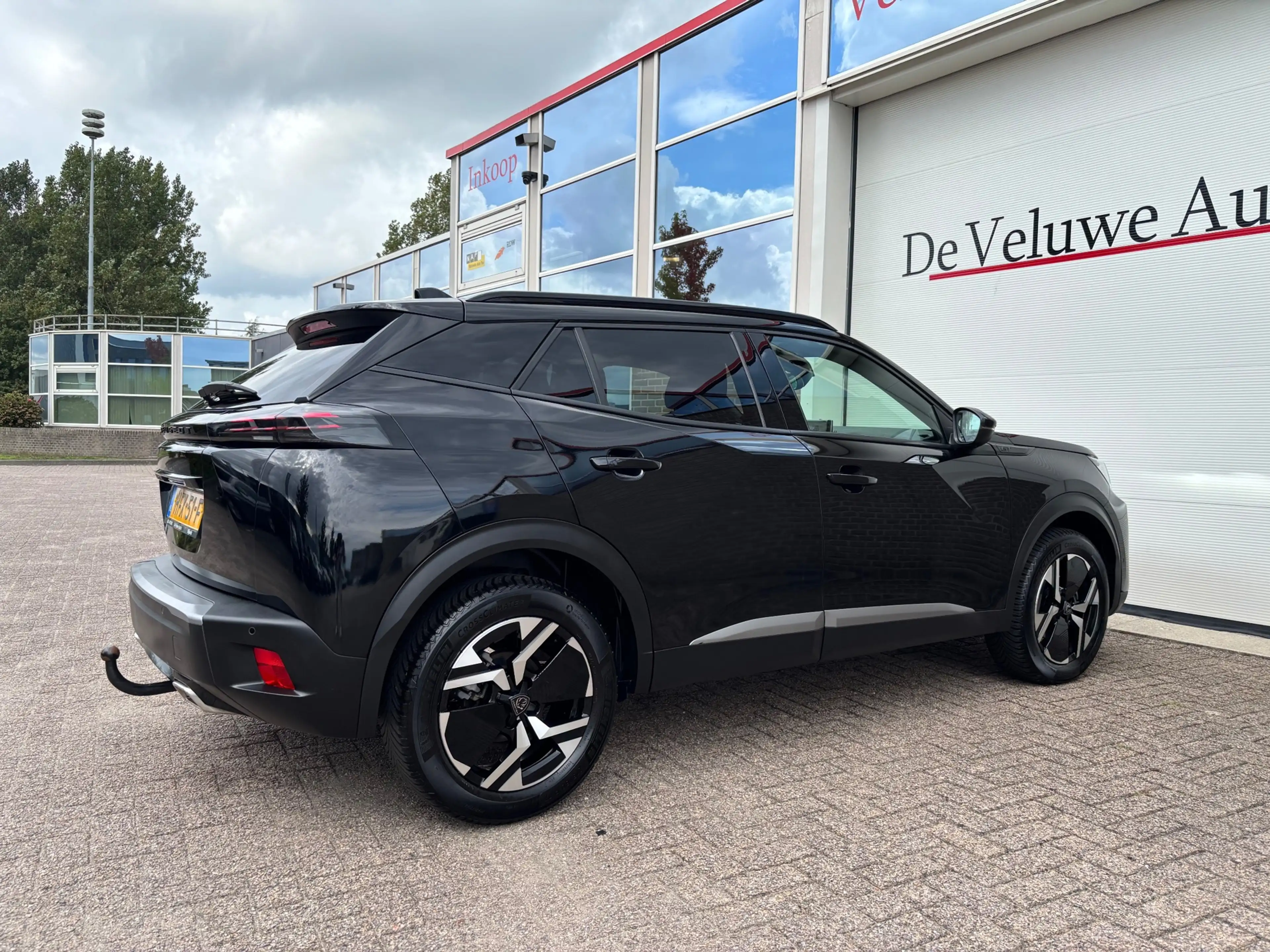 Peugeot 2008 1.2 PureTech 130 Allure|Carplay|Camera|Trekhaak — photo 22
