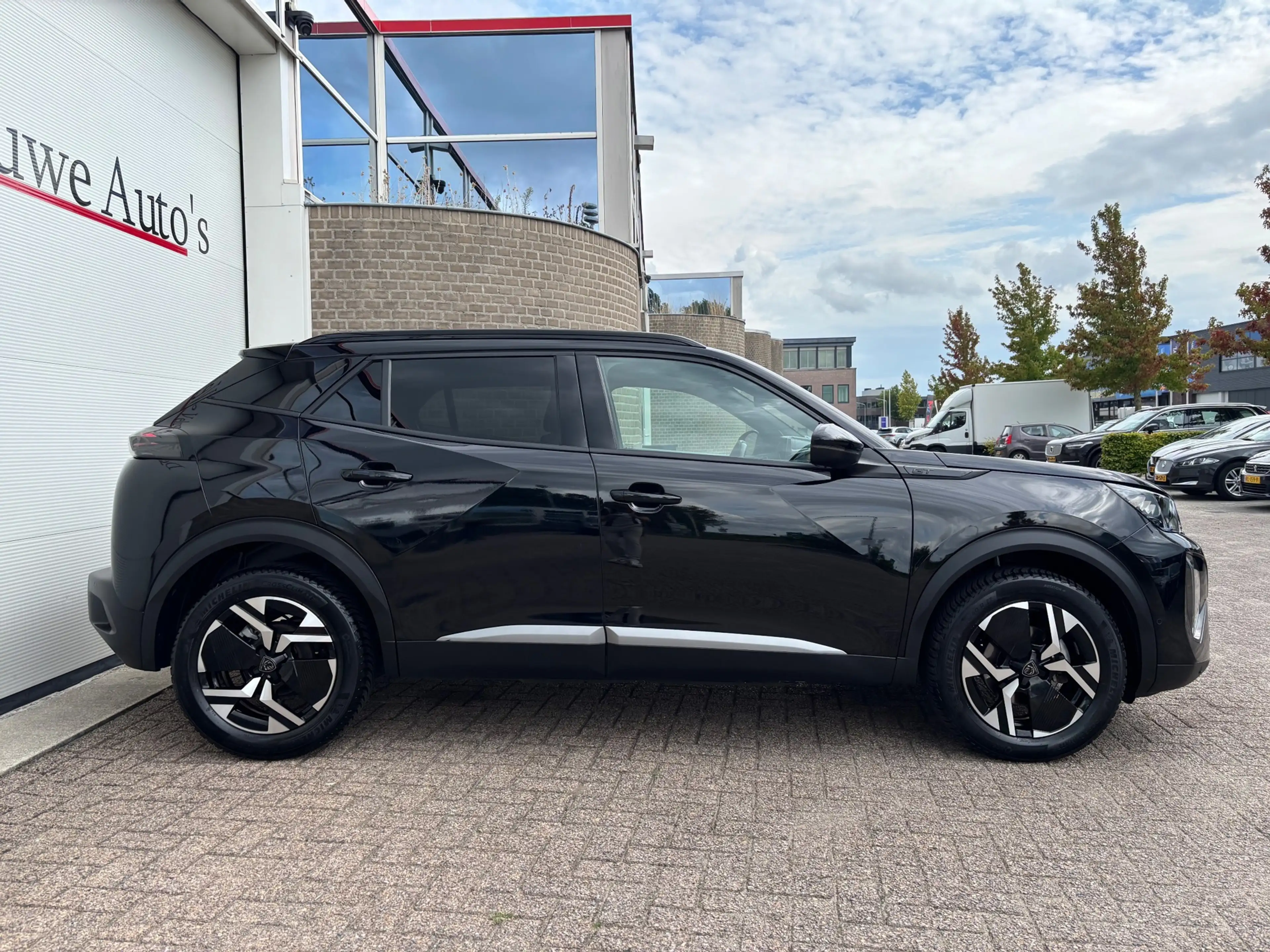 Peugeot 2008 1.2 PureTech 130 Allure|Carplay|Camera|Trekhaak — photo 24