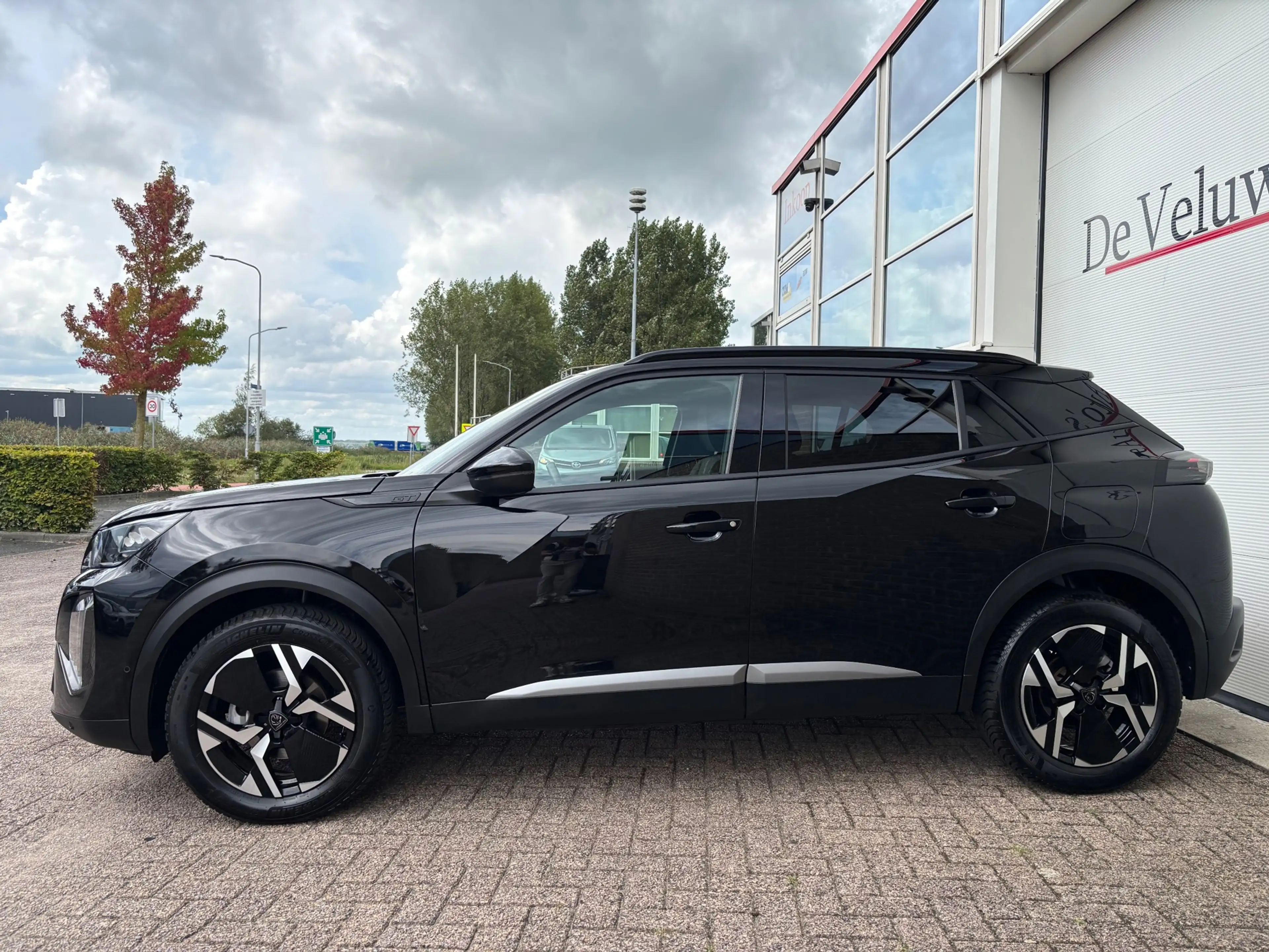 Peugeot 2008 1.2 PureTech 130 Allure|Carplay|Camera|Trekhaak — photo 11