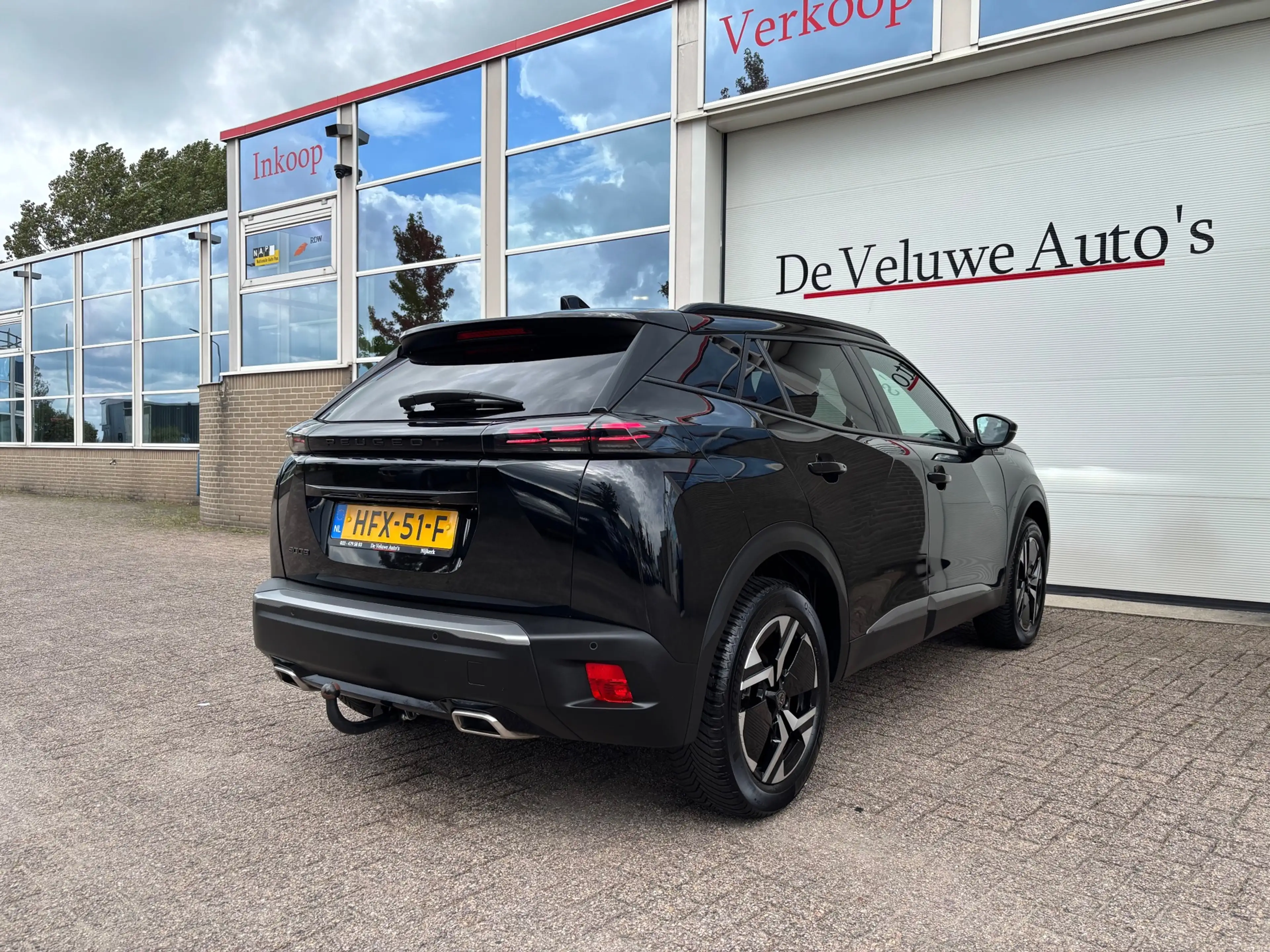 Peugeot 2008 1.2 PureTech 130 Allure|Carplay|Camera|Trekhaak — photo 2