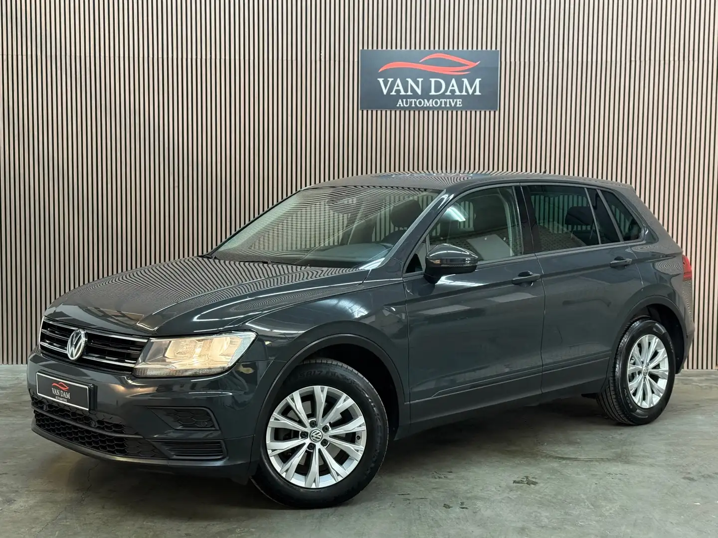 Volkswagen Tiguan 1.5 TSI ACT Comfortline Business 2019 DSG NAVI BLU Gris - 1
