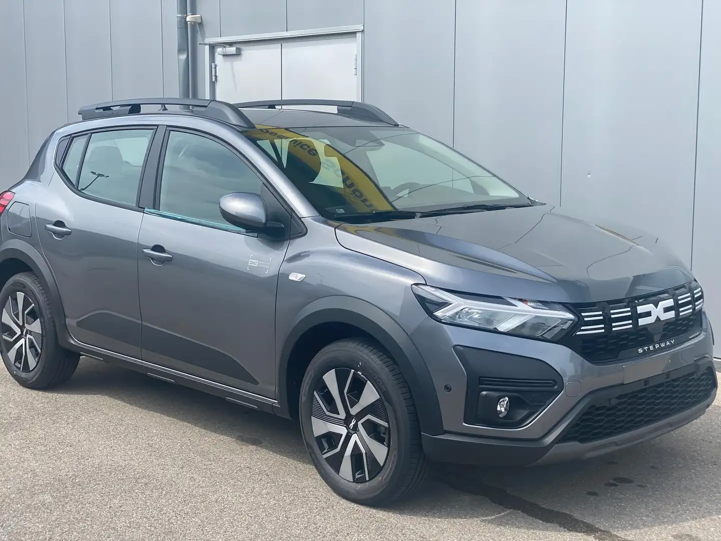 Dacia Sandero SANDERO III Stepway Expression TCe 90 Grau - 1