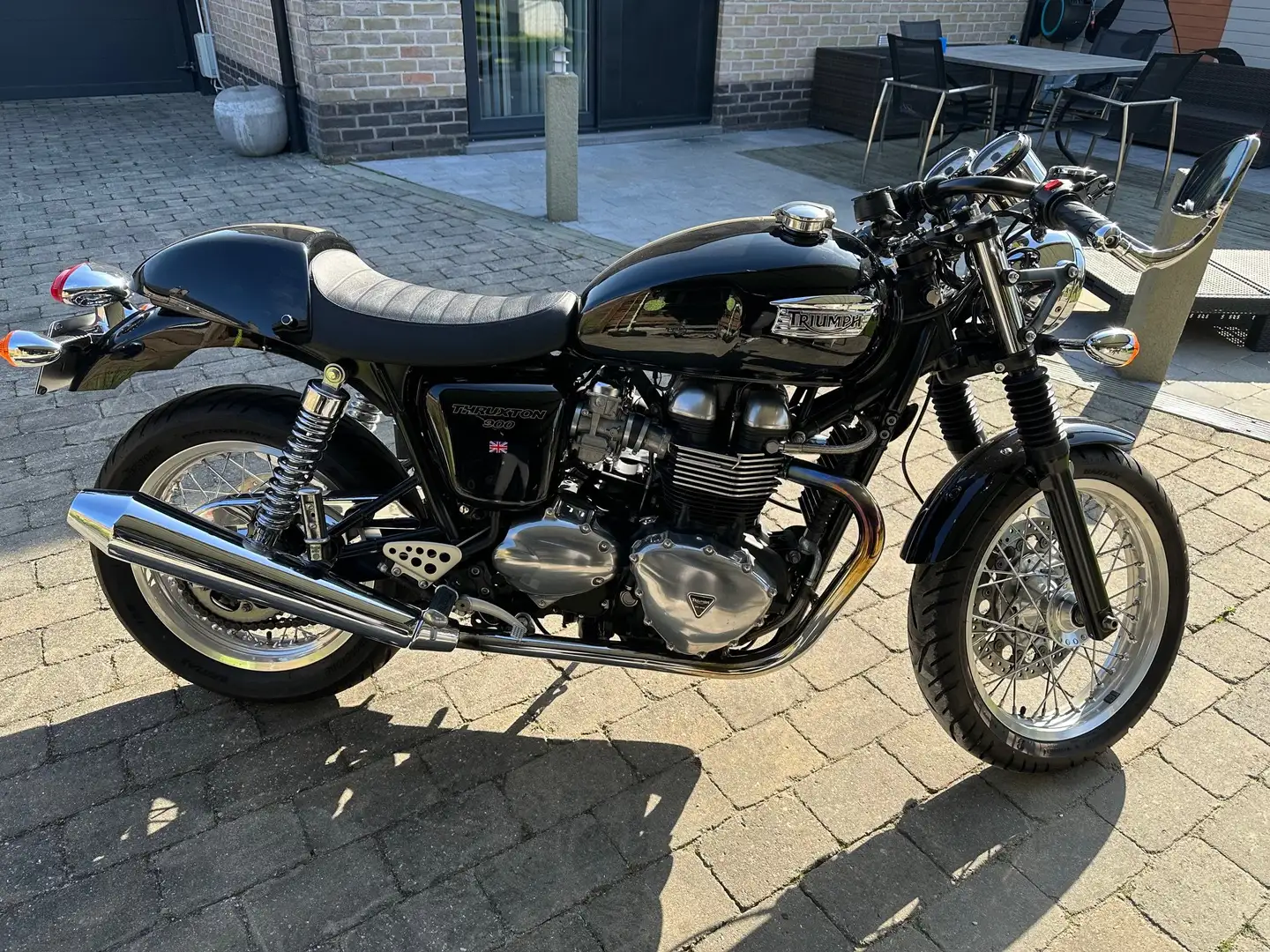 Triumph Thruxton 900 EFI Noir - 1