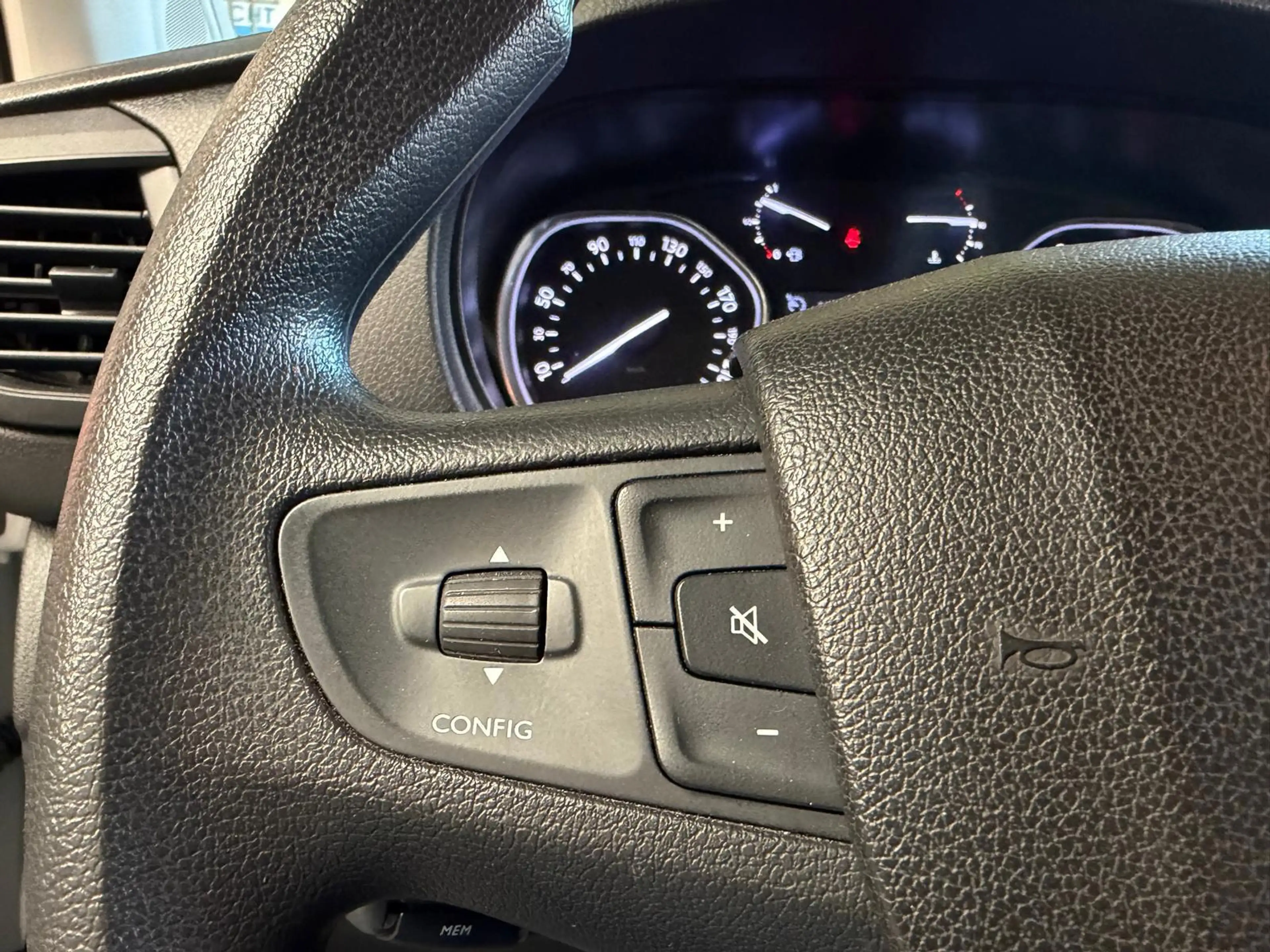 Peugeot Expert 1.5 BlueHDI 120 S&S L2 Navi, Camera, Carplay, Crui — photo 15