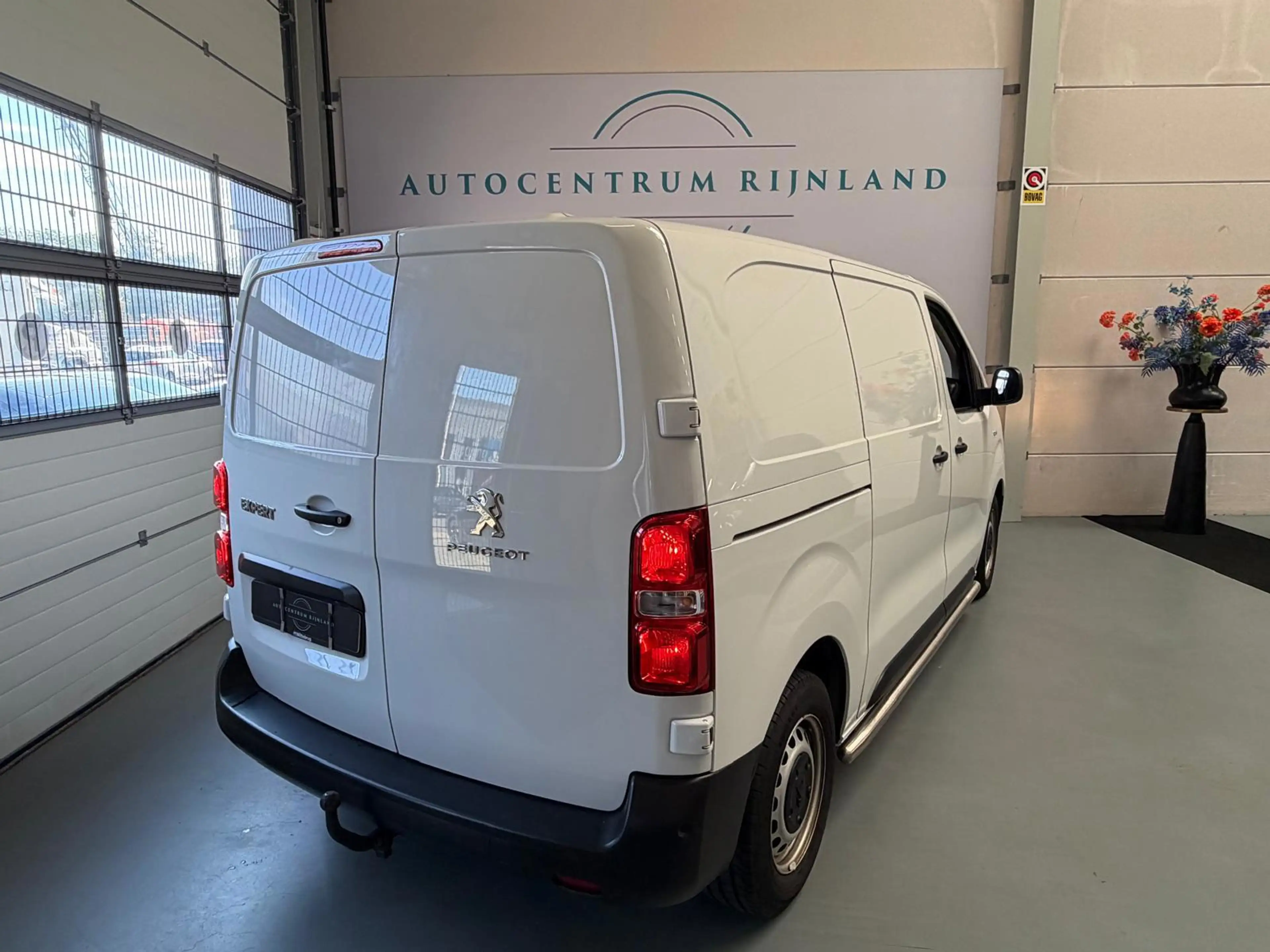 Peugeot Expert 1.5 BlueHDI 120 S&S L2 Navi, Camera, Carplay, Crui — photo 9