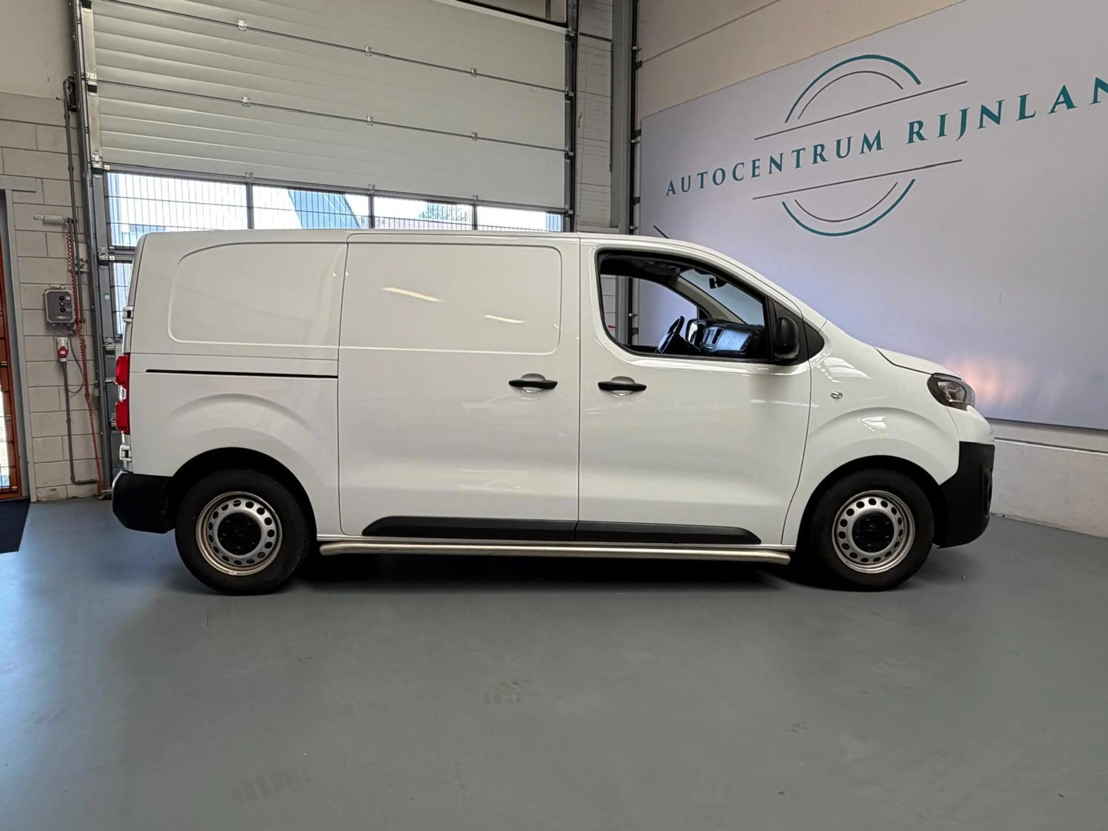 Peugeot Expert 1.5 BlueHDI 120 S&S L2 Navi, Camera, Carplay, Crui — photo 8