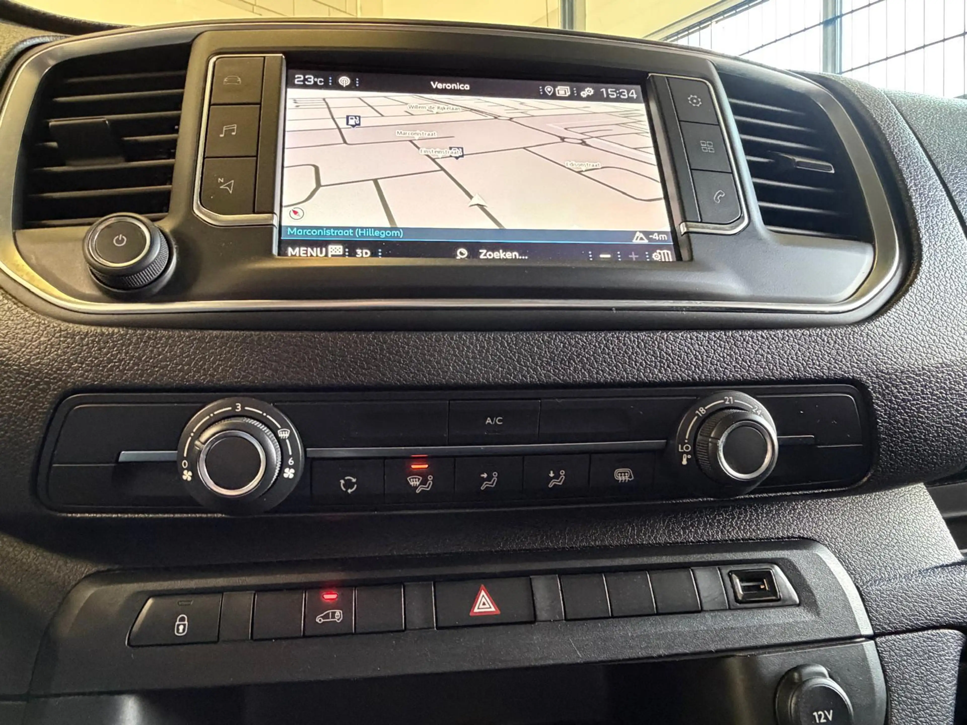 Peugeot Expert 1.5 BlueHDI 120 S&S L2 Navi, Camera, Carplay, Crui — photo 22
