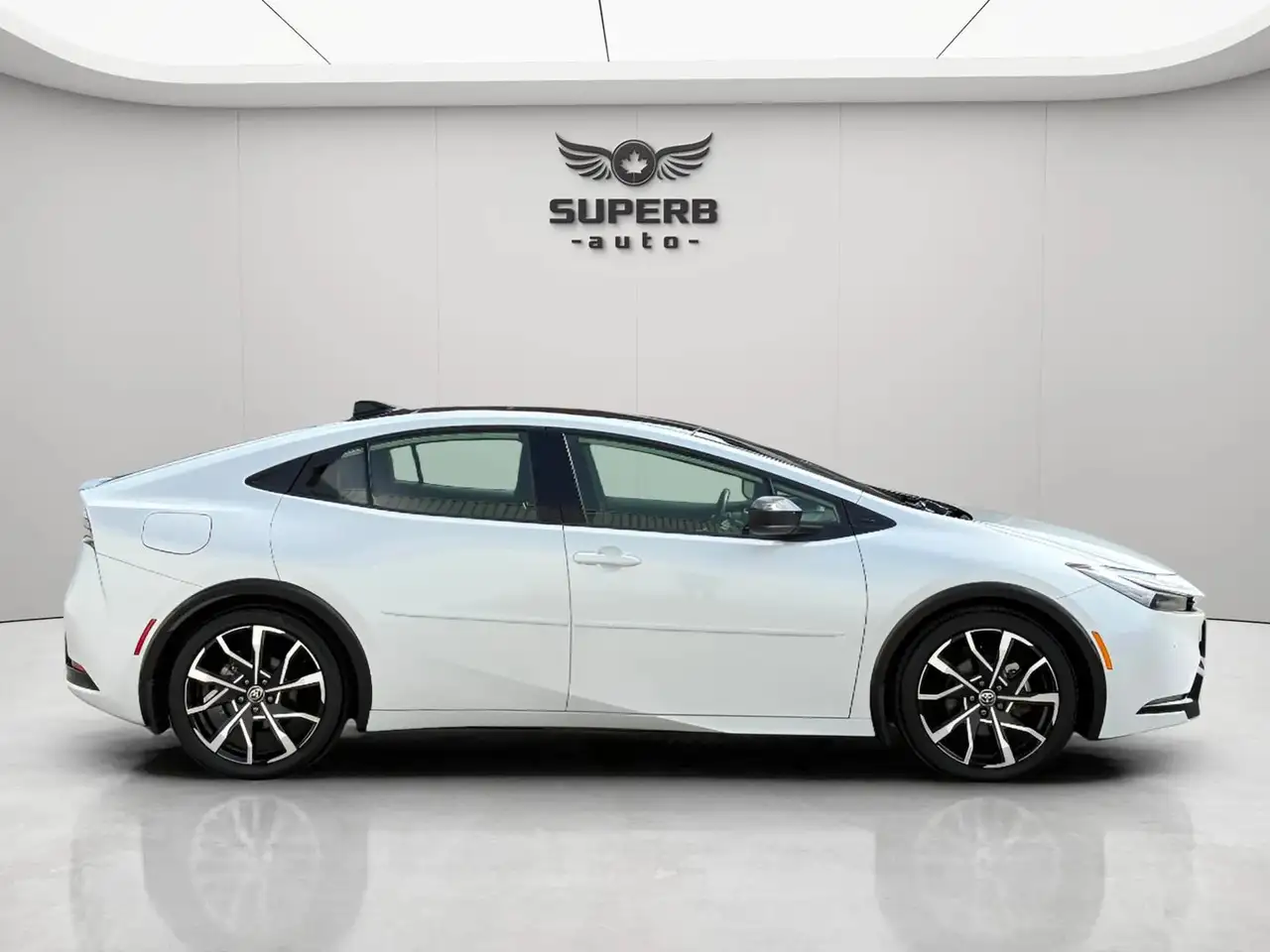 Toyota Prius Prime снимка Toyota Prius Prime