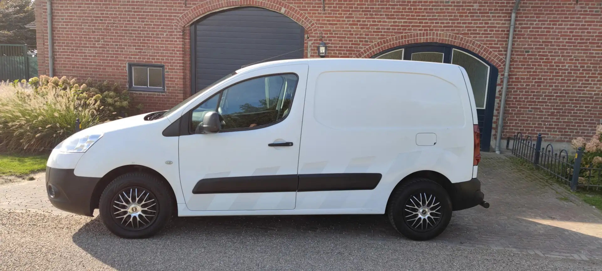 Peugeot Partner 120 1.6 HDI APK t/m 10-03-2026 - 2