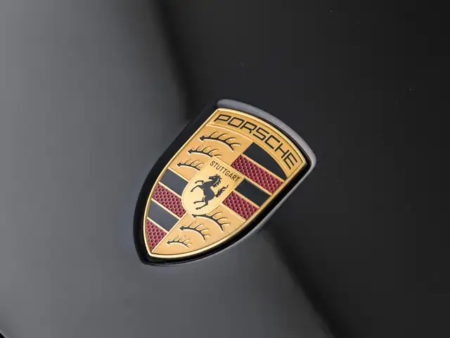 Porsche Macan view 15