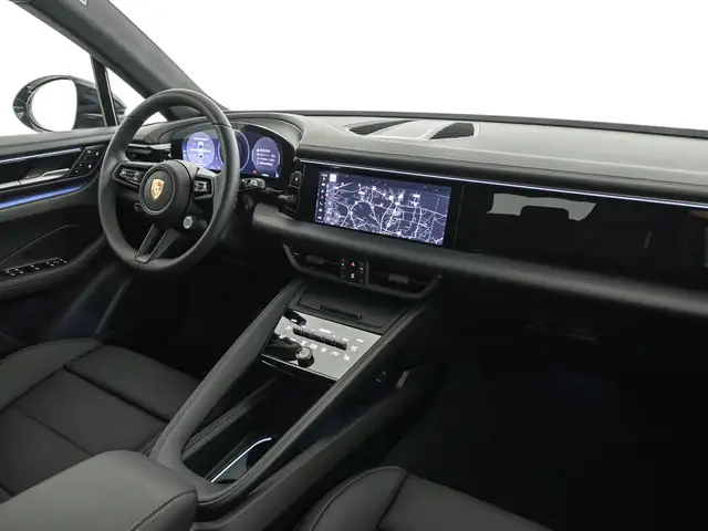 Porsche Macan view 6