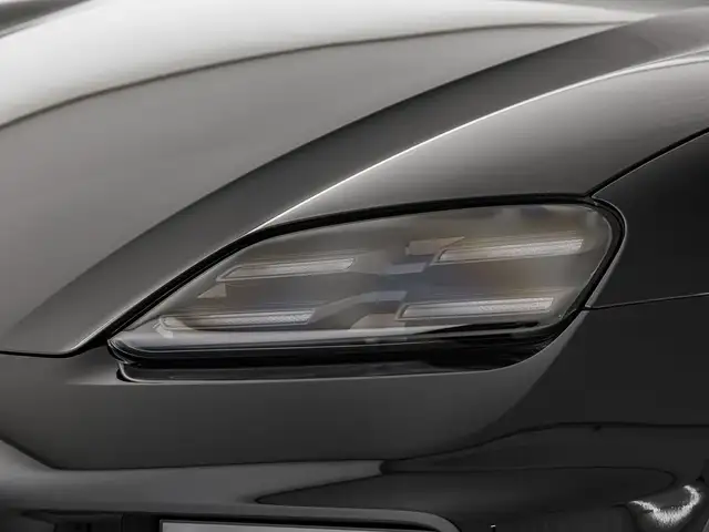 Porsche Macan view 9