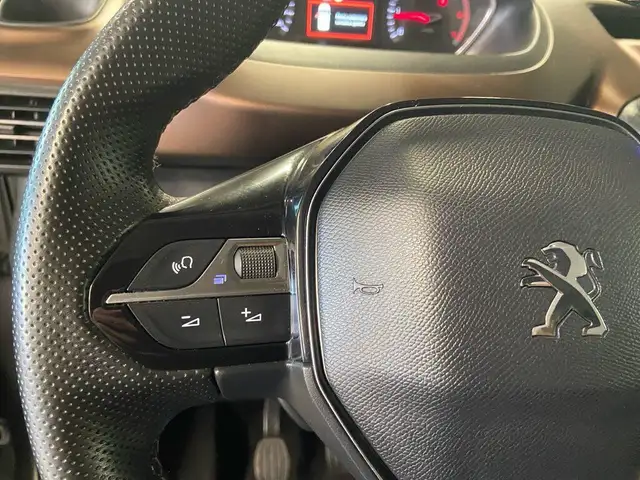 Peugeot Rifter view 12