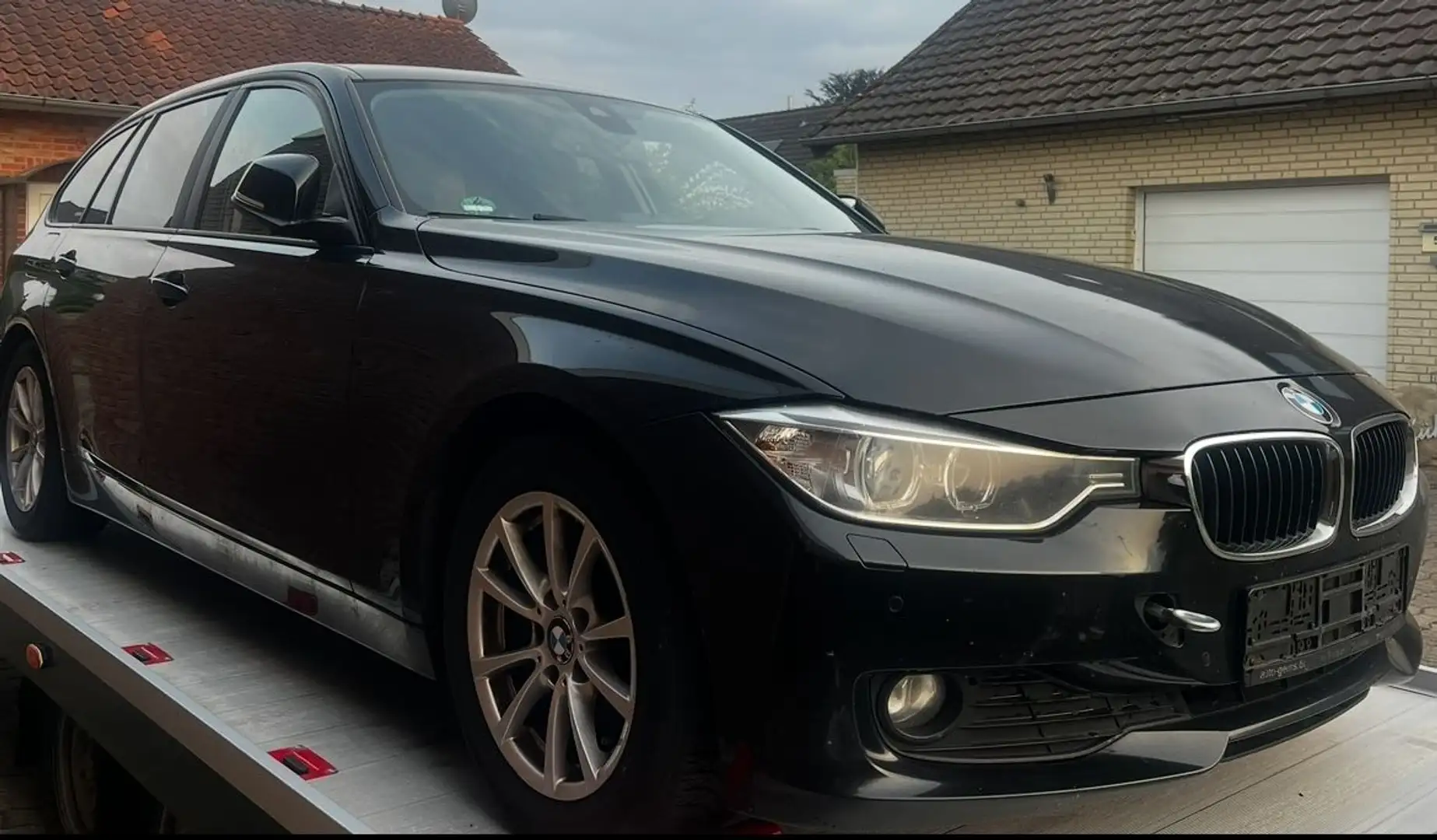 BMW 320 D Touring Efficient Dynamics Edition Negru - 2