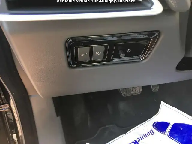 Jaguar F-Pace view 19