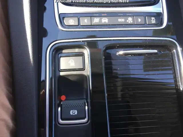 Jaguar F-Pace view 23