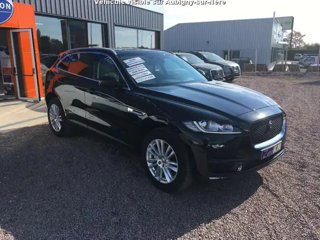 Jaguar F-Pace view 4