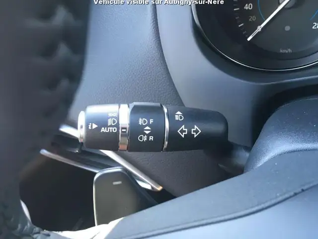Jaguar F-Pace view 29