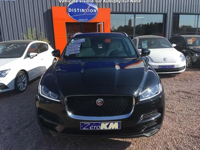 Jaguar F-Pace view 3