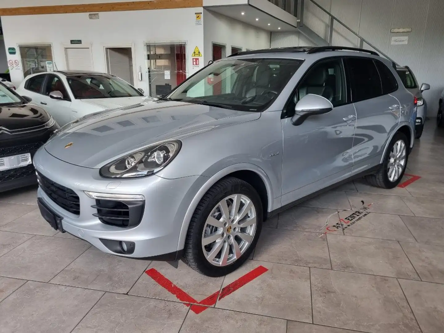 Porsche Cayenne 3.0 Diesel Platinum Edition Grigio - 1