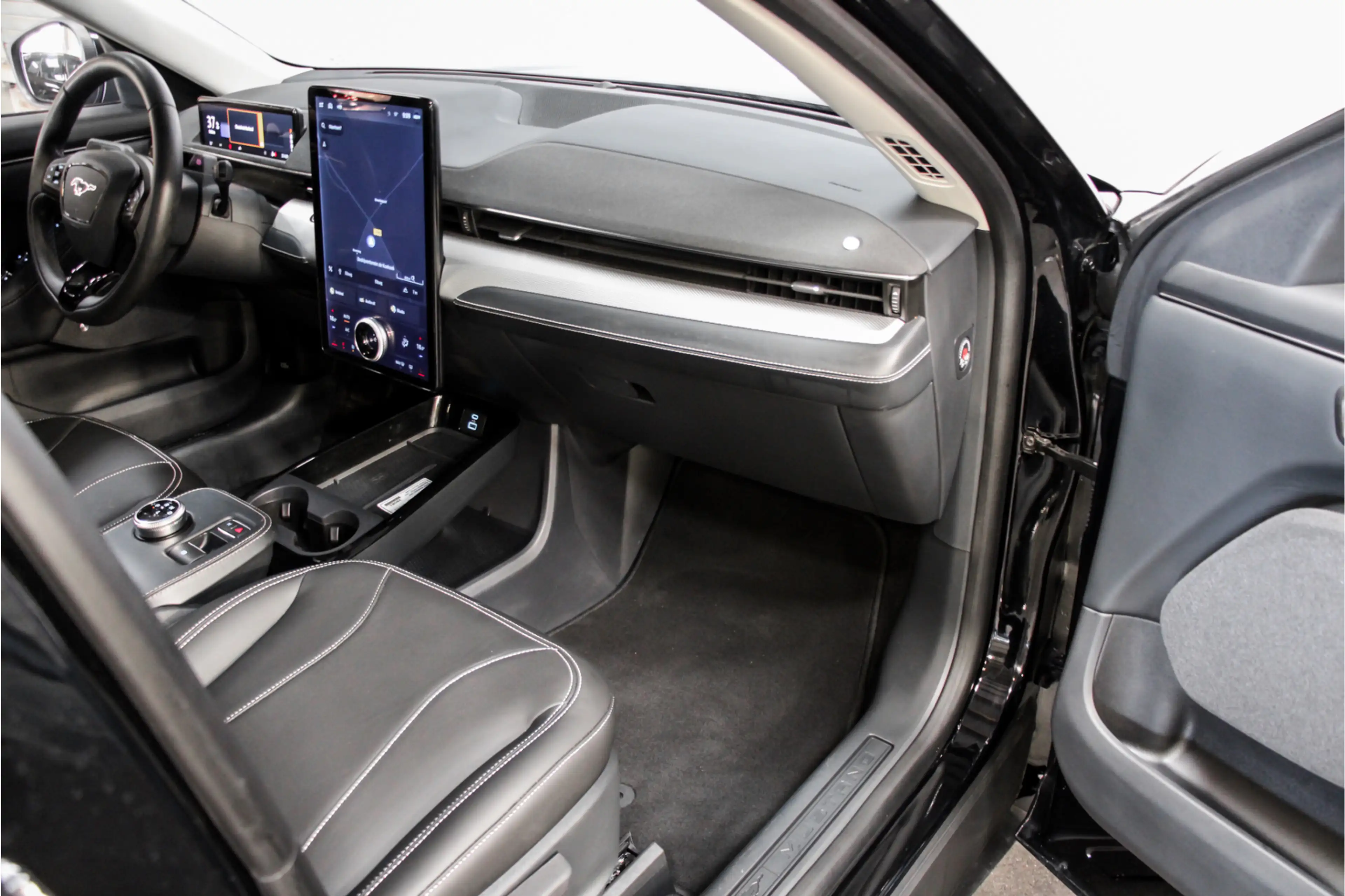 Ford Mustang Mach-E RWD 75 kWh |B&O|Leder|360cam|Stoelv| — photo 9