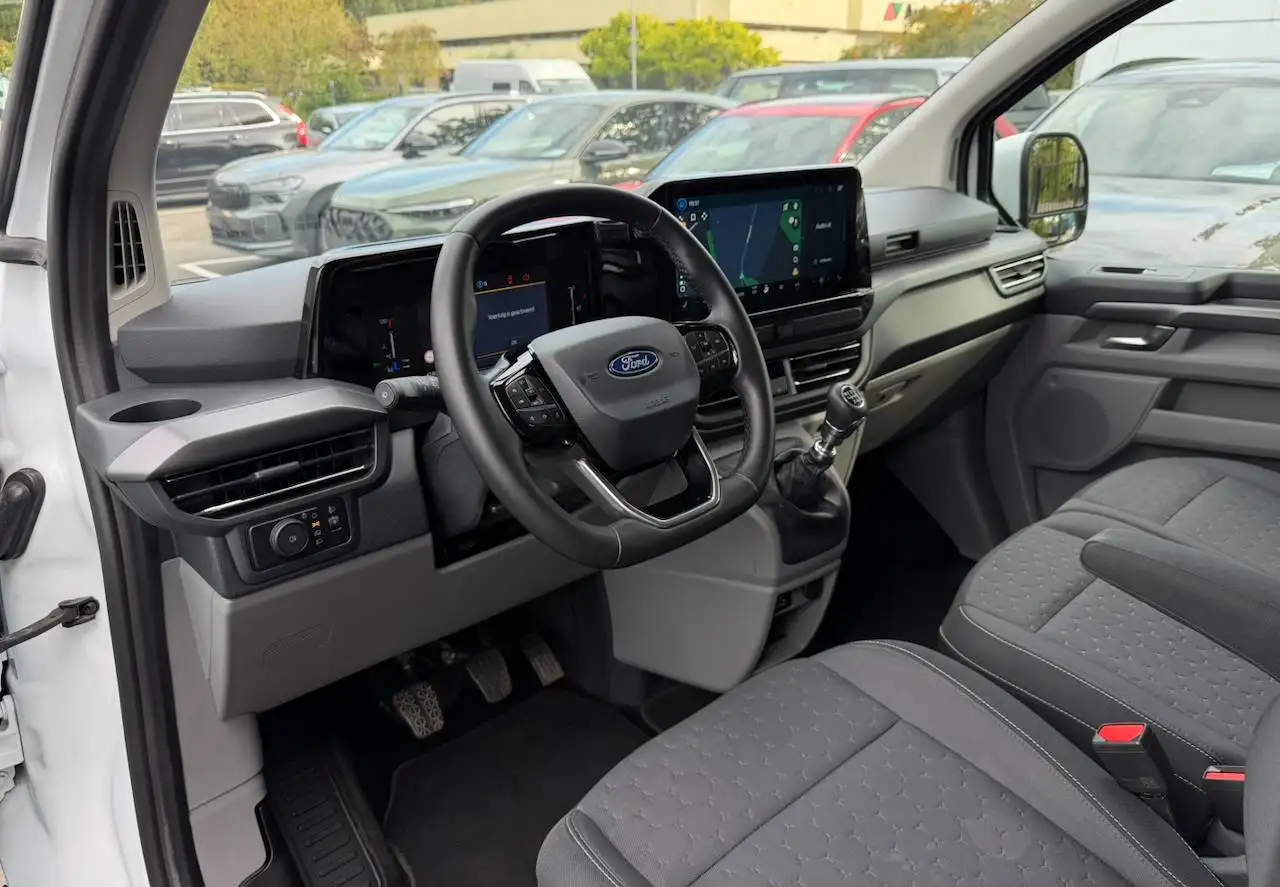 Ford Tourneo Custom TITANIUM 9PL CARPLAY CAMERA — 4/19