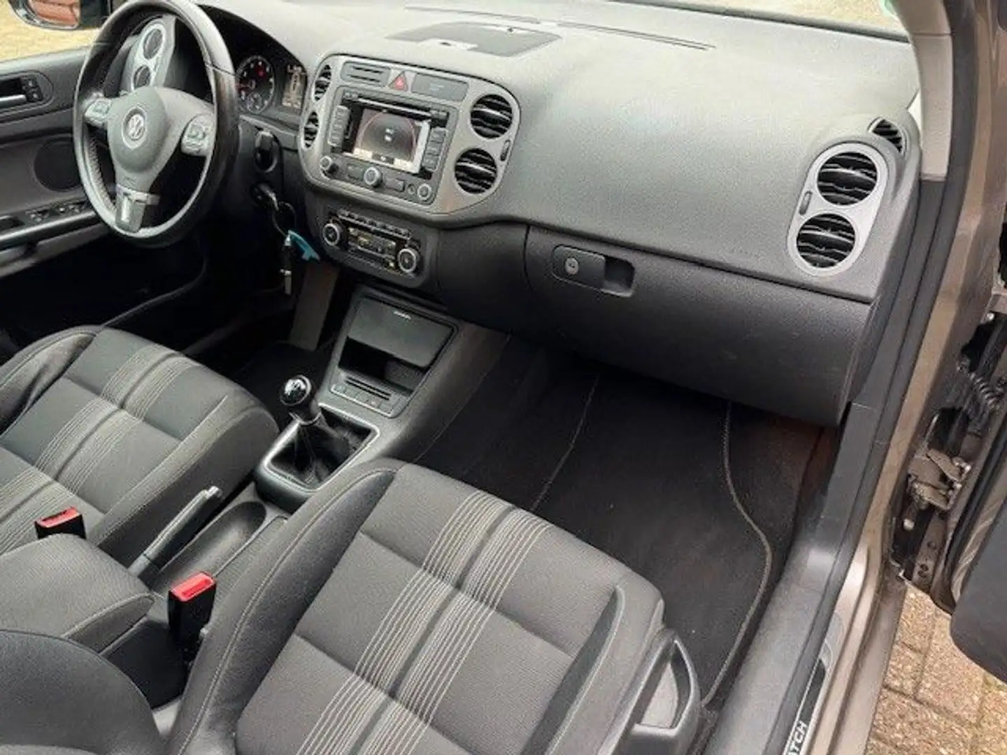 Volkswagen Golf Plus 1.2TSI MATCH,KLIMA-AUT,TEMPOMAT,SITZH Brown - 2