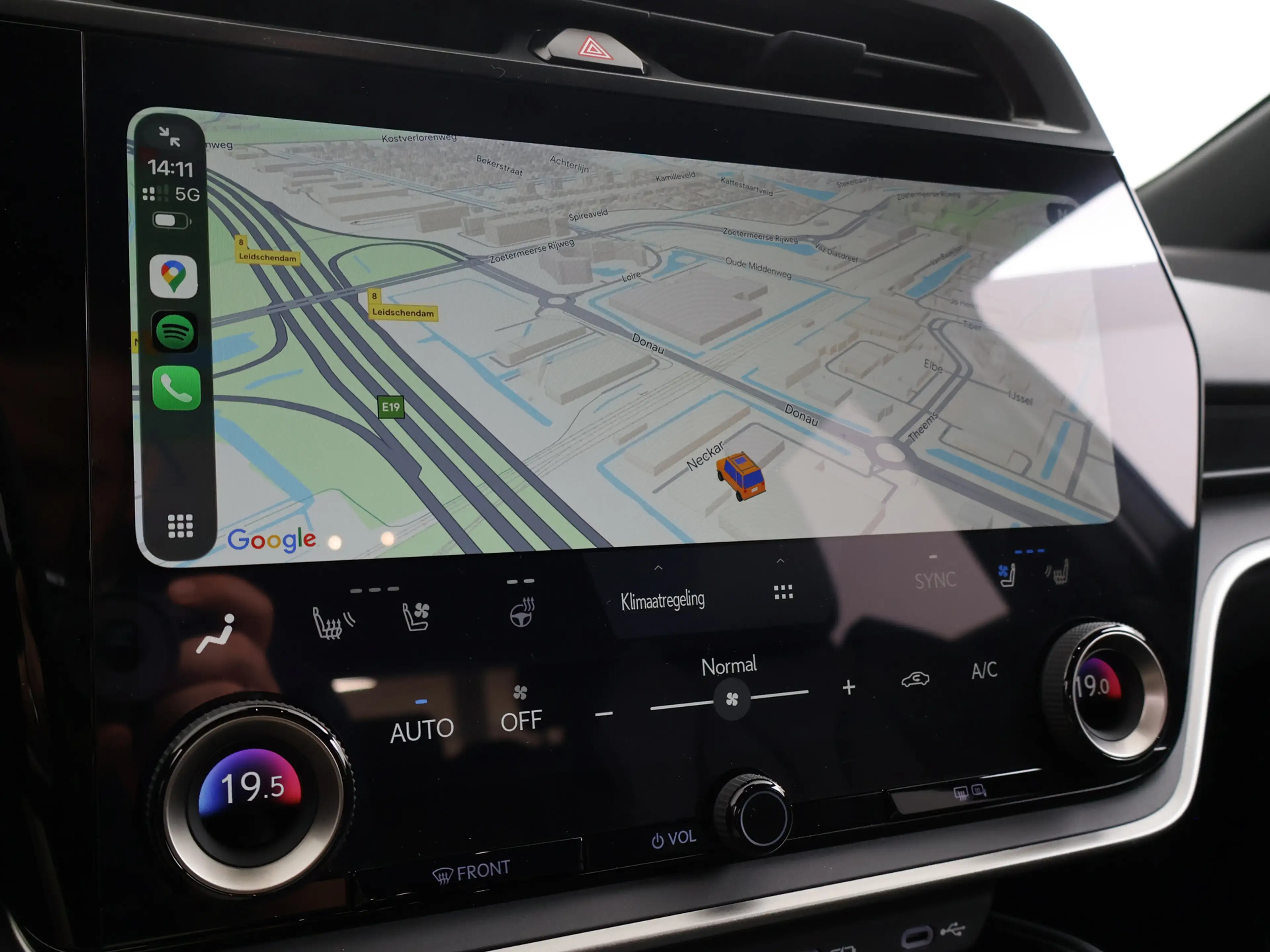 Lexus RZ 550e DIRECT-4 AWD F-SPORT (77 kWh) | Steer-By-Wire — photo 11