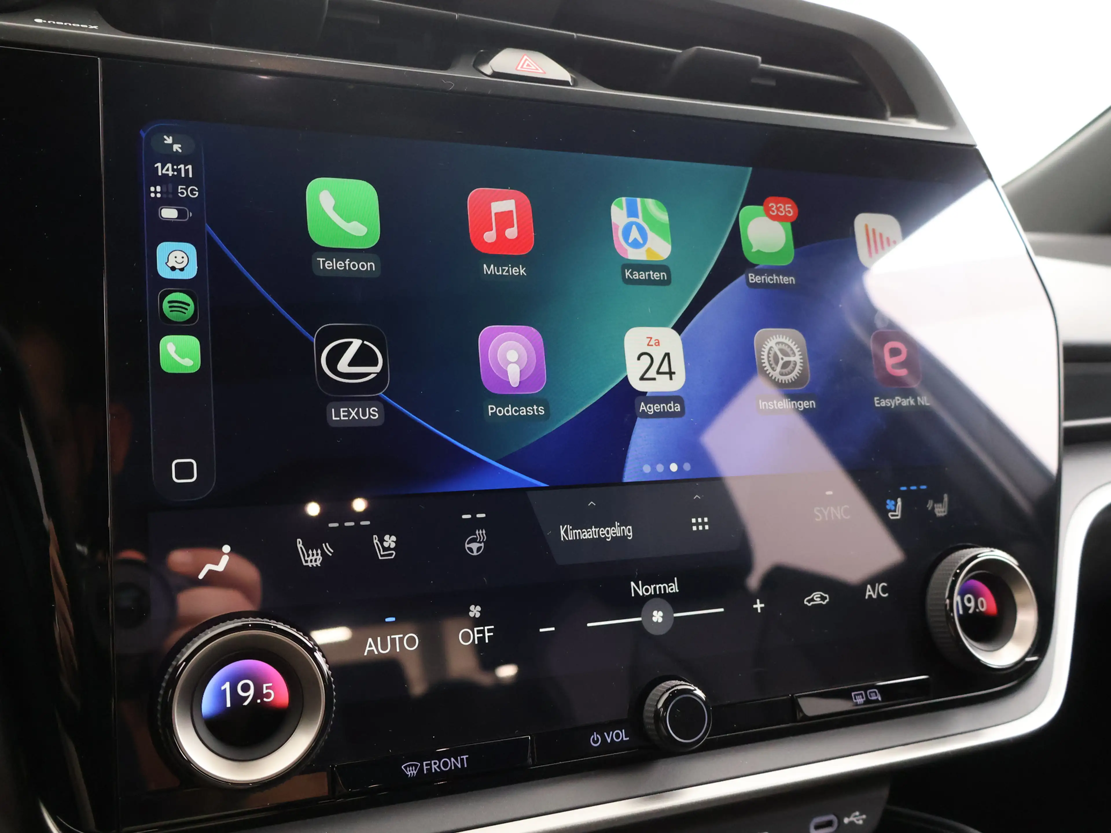 Lexus RZ 550e DIRECT-4 AWD F-SPORT (77 kWh) | Steer-By-Wire — photo 10