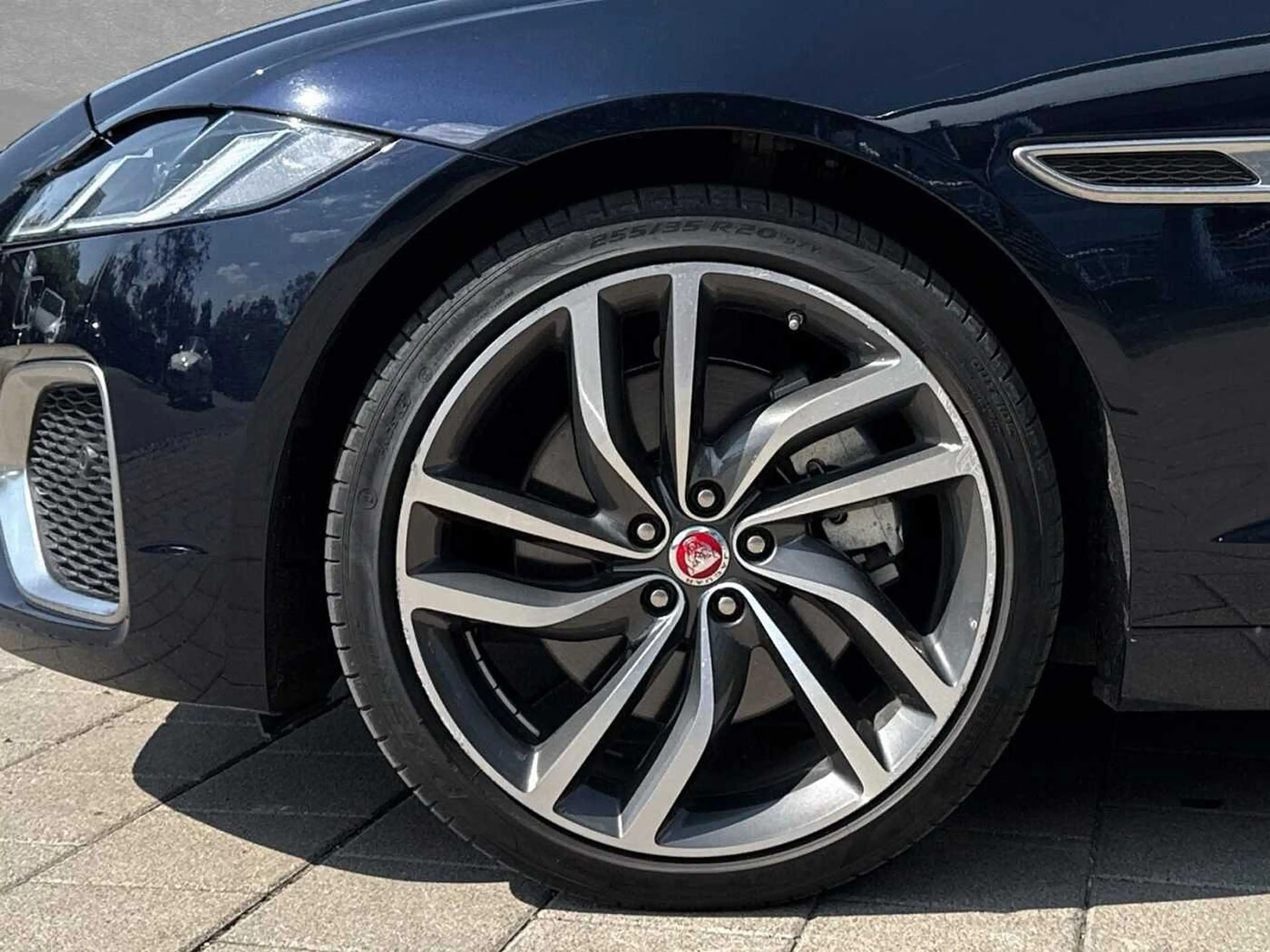 Jaguar XF Sportbrake P250 HSE — photo 9