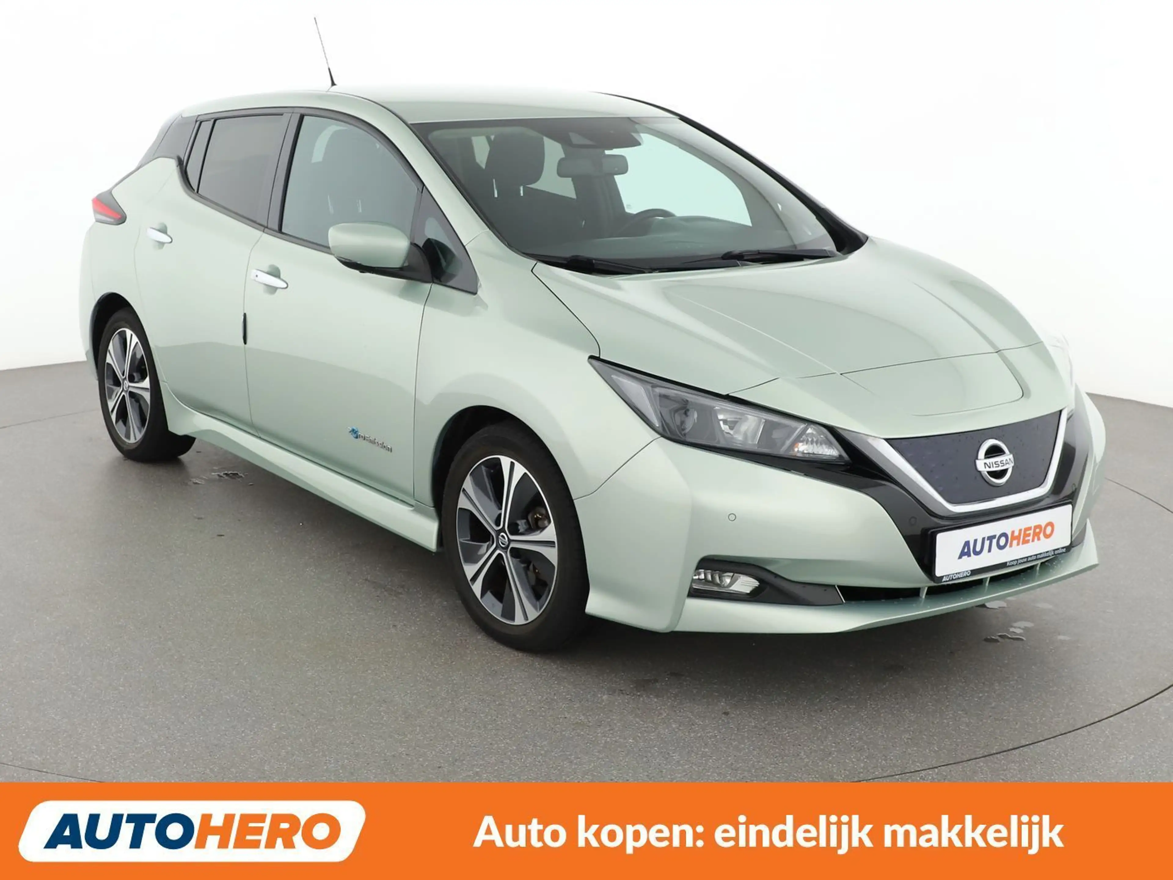 Nissan Leaf electric drive 110 kW 2 Zero Edition — photo 9
