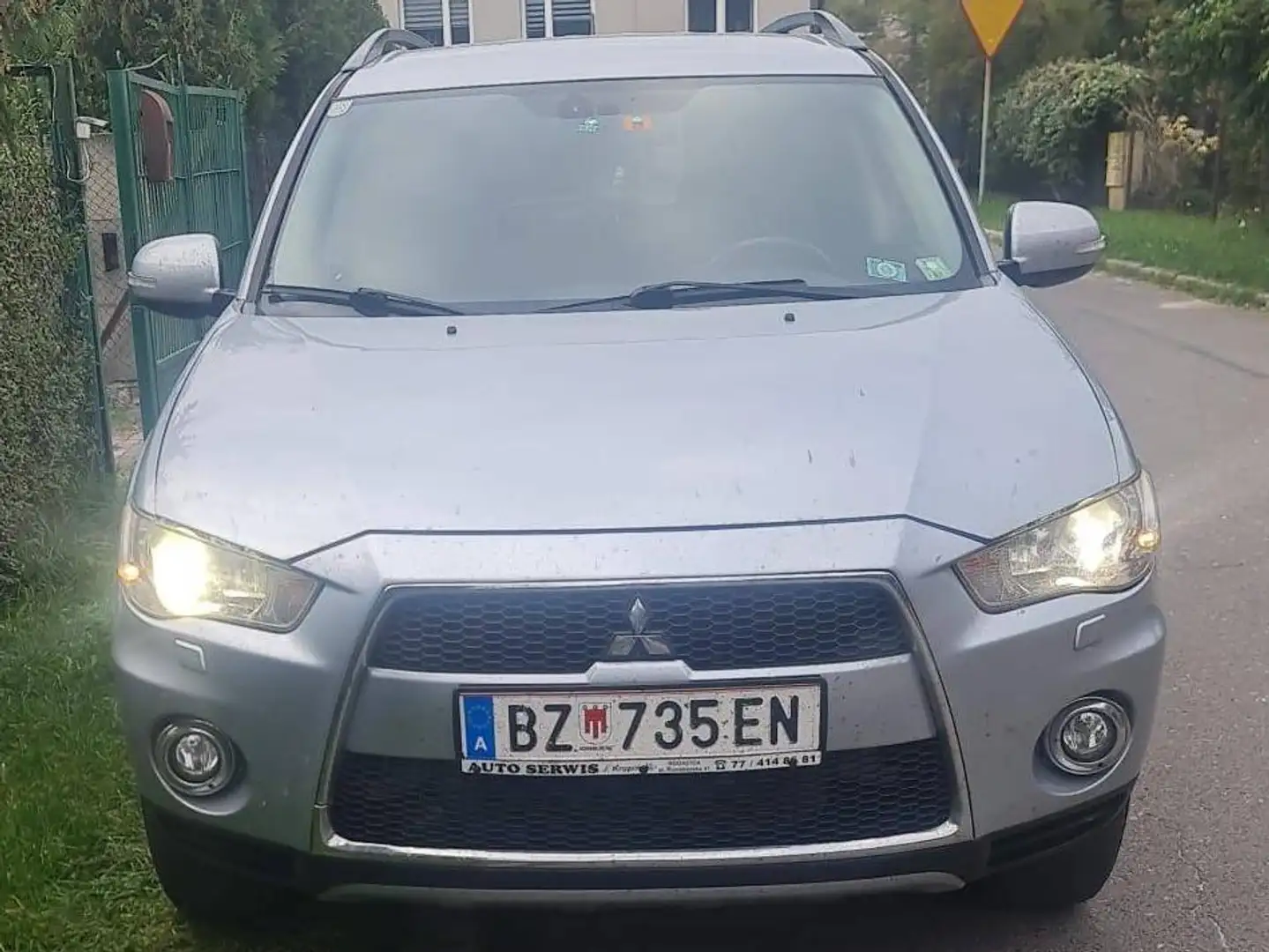 Mitsubishi Outlander Outlander 2,2 DI-D Instyle Instyle Silber - 1