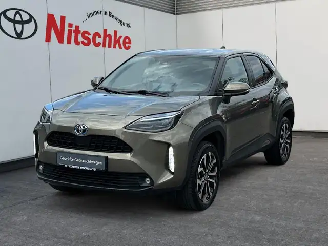Toyota Yaris 1.5 Hybrid FWD Team D, Winter, Connect