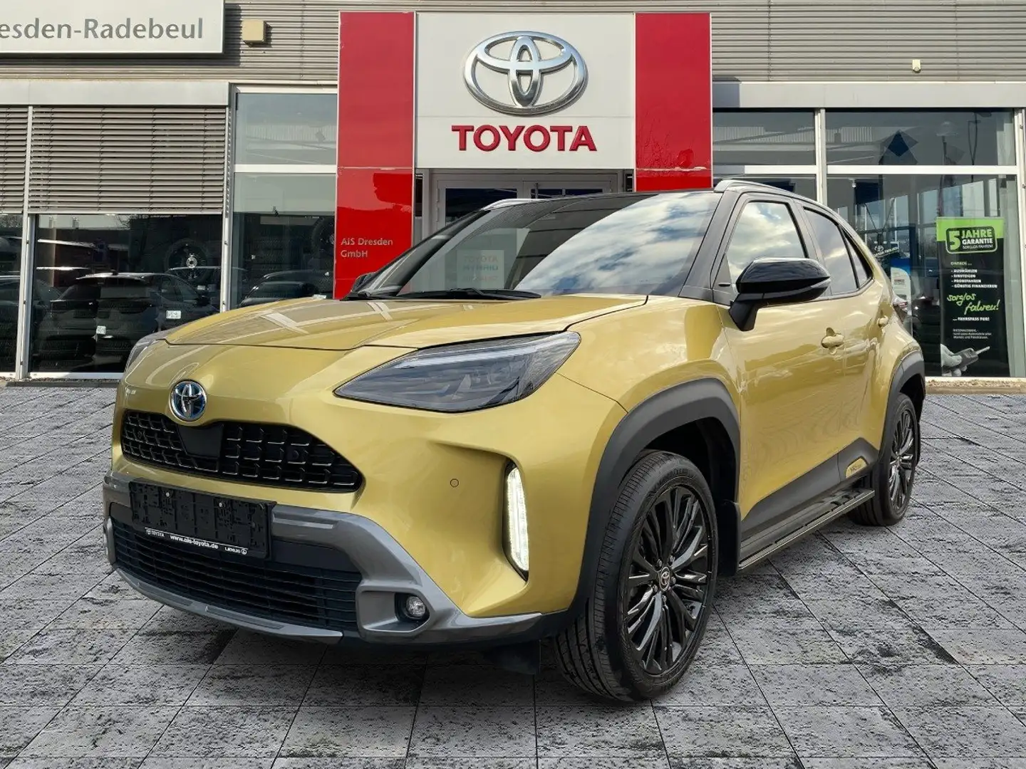 Toyota Yaris Cross 1.5 Hybrid 4x4 Adventure HUD*JBL*Navi Gelb - 2