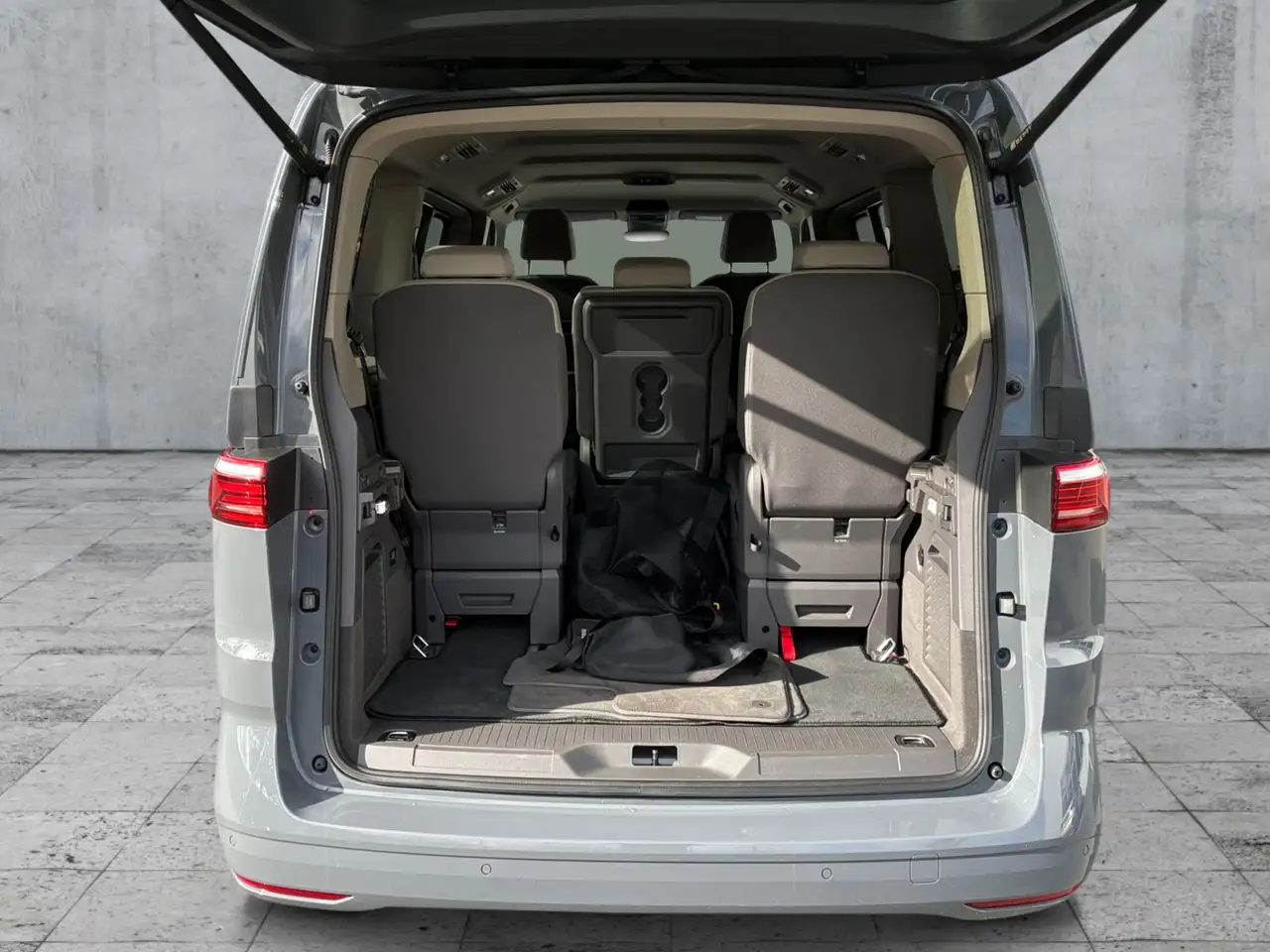 Volkswagen T7 Multivan 2.0 TDI DSG IQ.LIGHT+NAVI+RFK+AHK, миниатюра 14