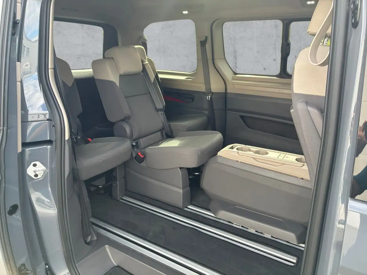 Volkswagen T7 Multivan 2.0 TDI DSG IQ.LIGHT+NAVI+RFK+AHK, миниатюра 16